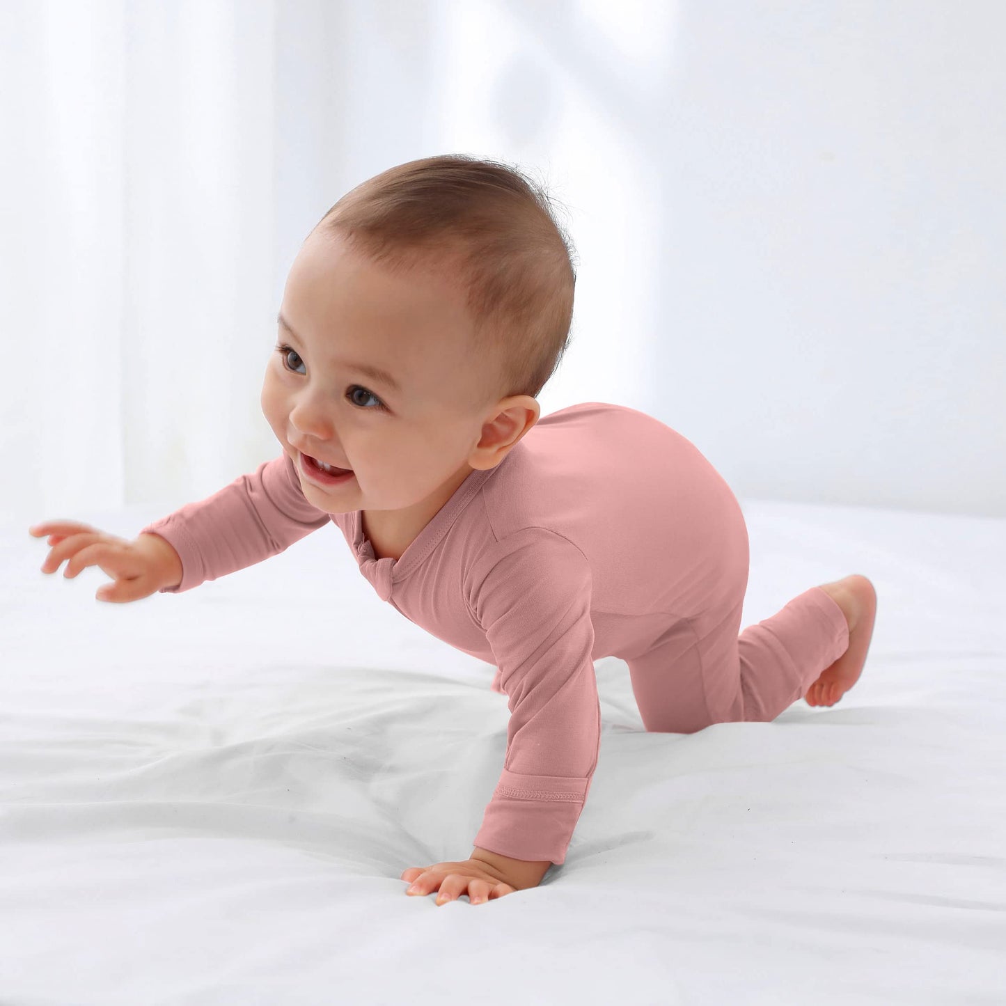 Guisby Baby Girls Romper, One Piece Long Sleeve 2 Way Zipper Sleepers Newborn Peach