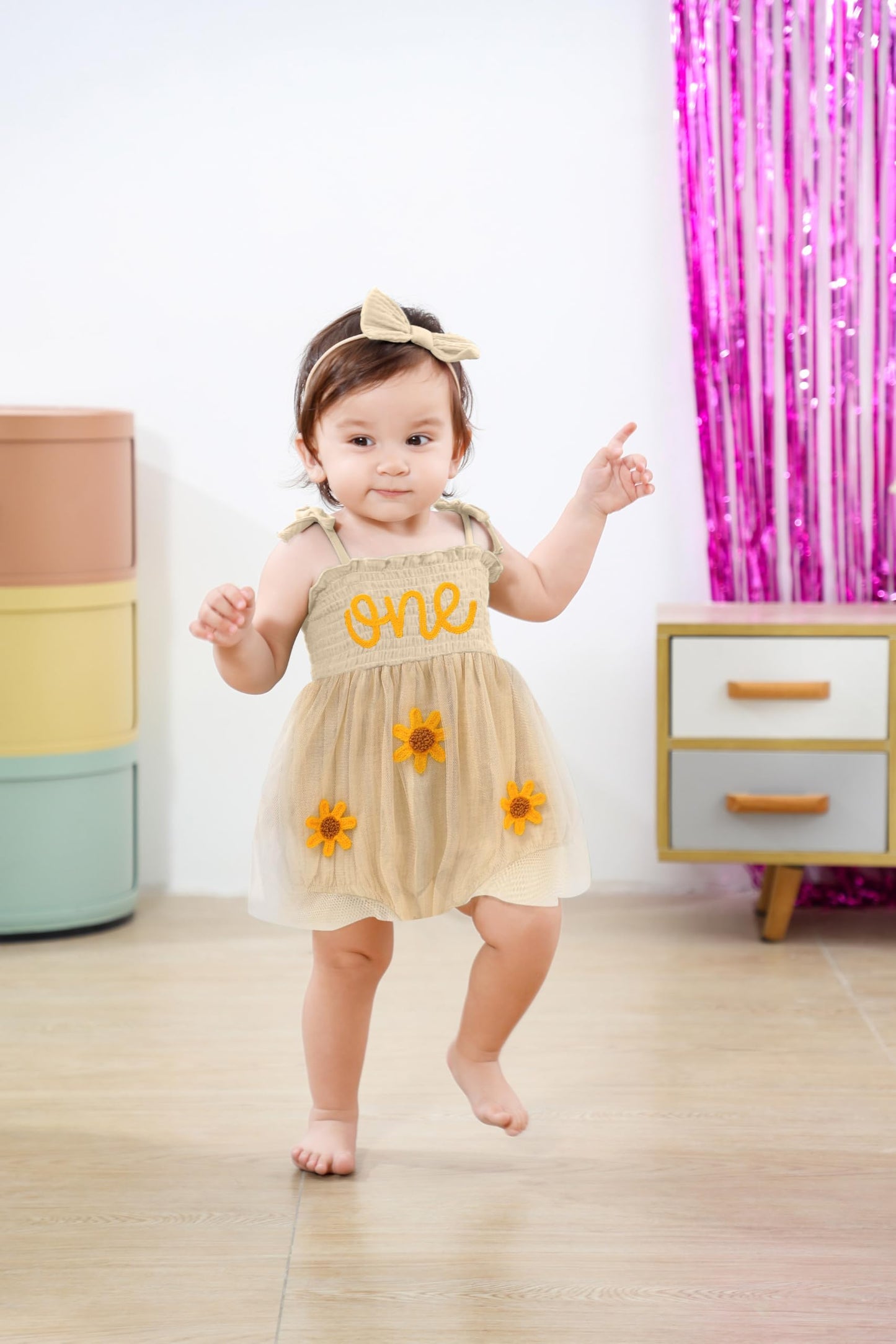 Titkkop Baby Girl 1St Birthday Clothes One Year Old Tulle Romper Sleeveless Bodysuit Cake Smash Outfits(Cream-Coloured,9-12M)