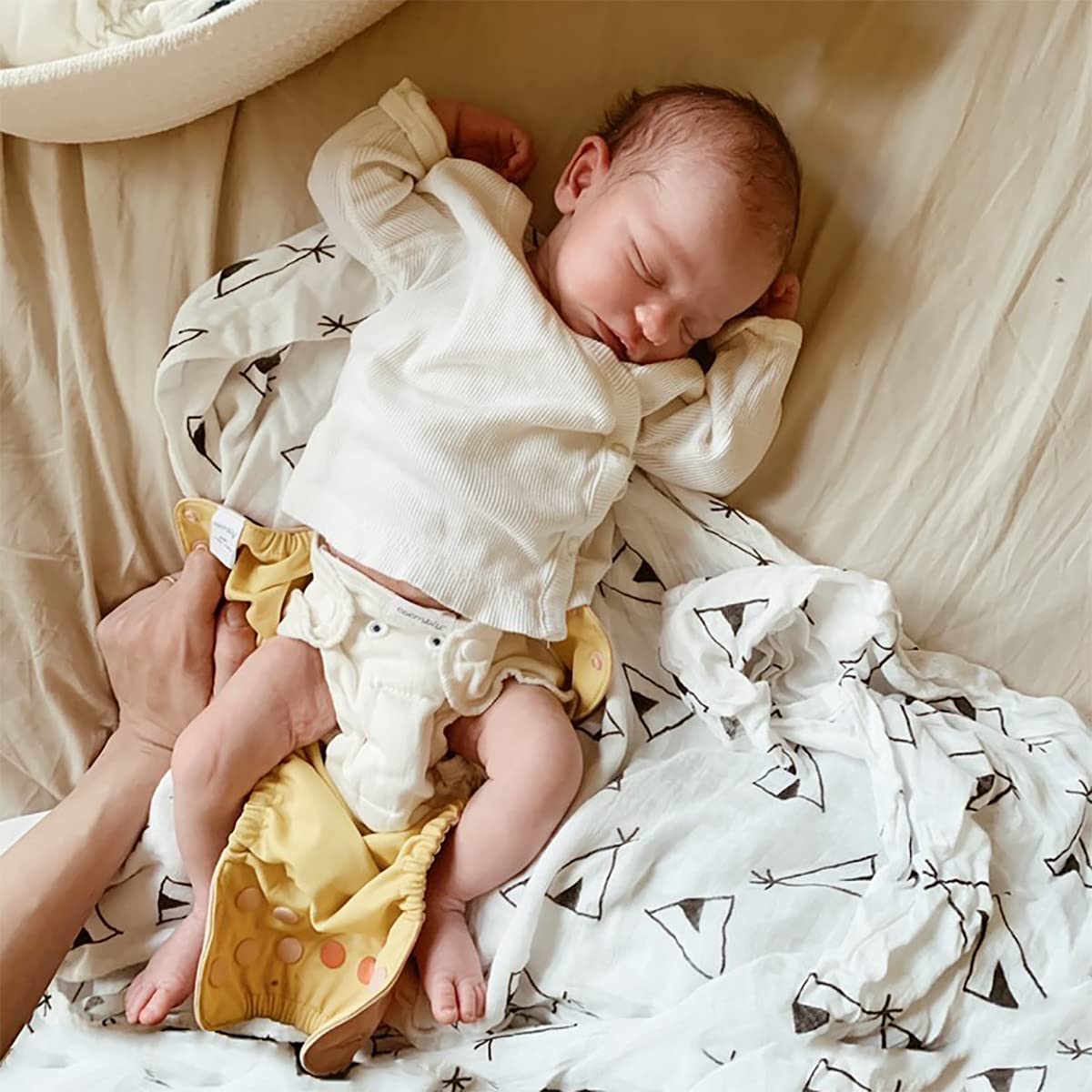 Esembly Cloth Diaper Inner - Organic Cotton Fitted Diaper- Soft, Ultra-Absorbant, Trim-Fitting Layer to Pair with Waterproof Out