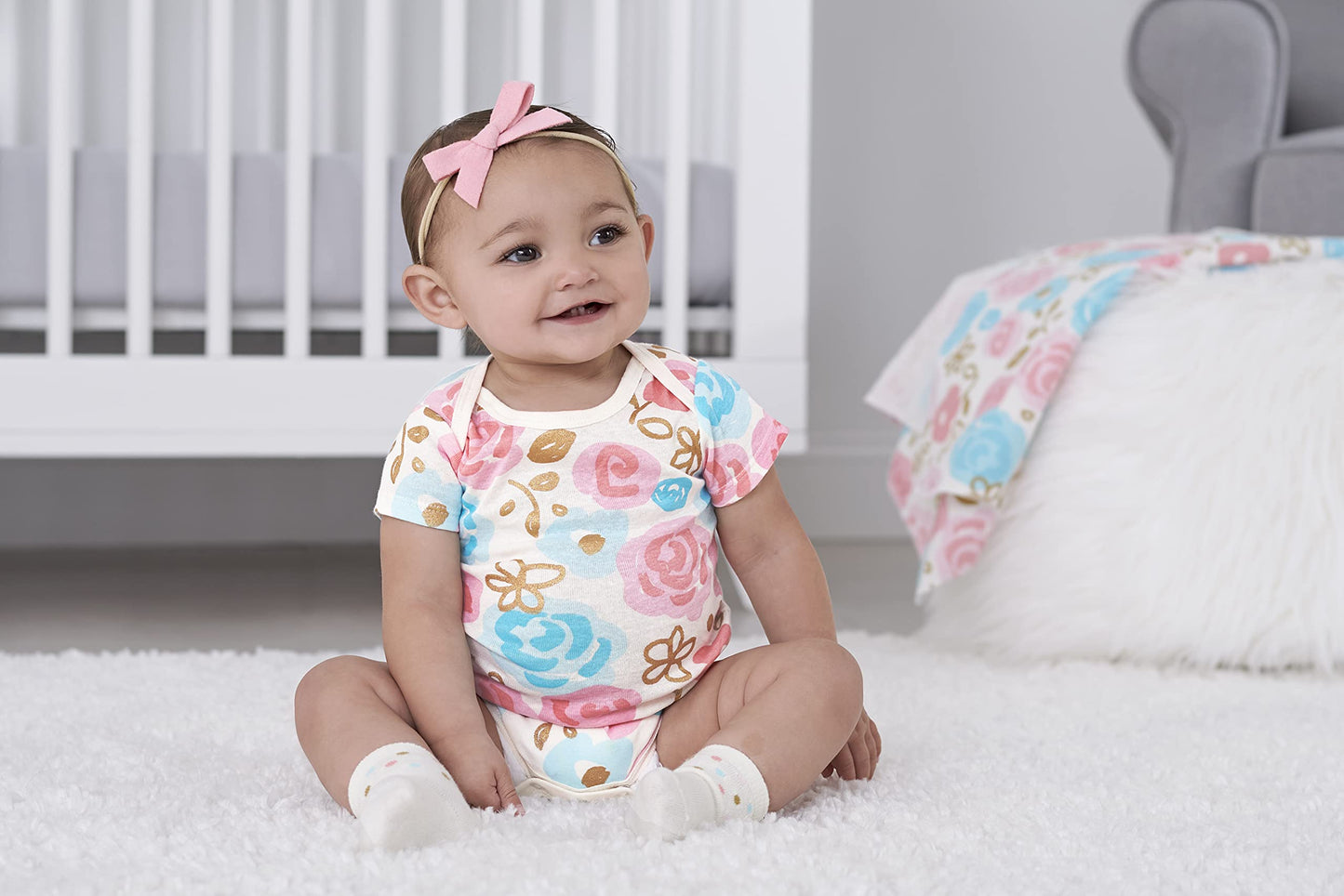 Gerber Baby Girls' 4-Pack Short Sleeve Onesies Bodysuits, Princess Pink, Newborn