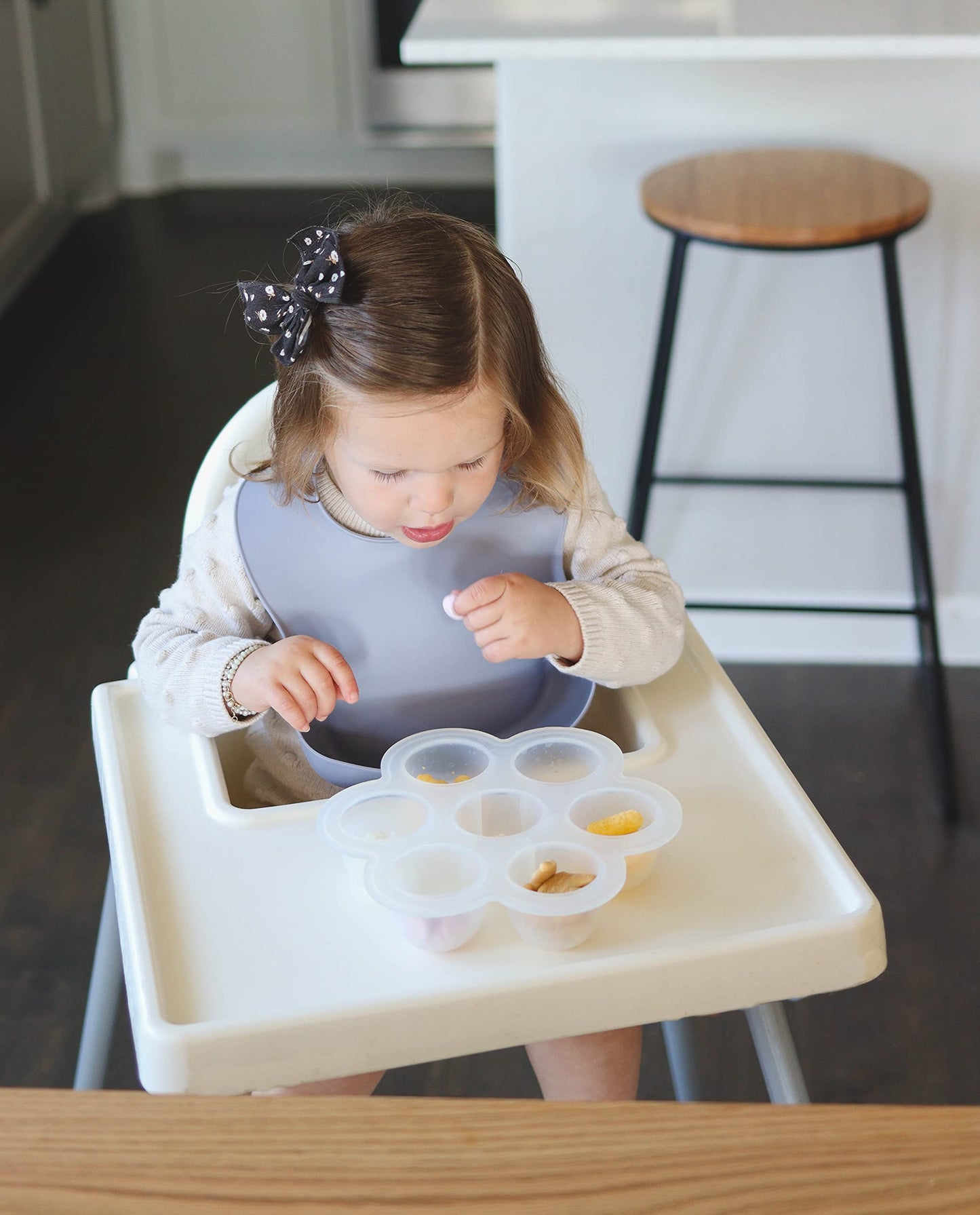 Otterlove Silicone Bib - 100% Pure Platinum Lfgb Baby Bibs With No Fillers - Wide Food Catching Pocket - Easy Clean - Mess Proof