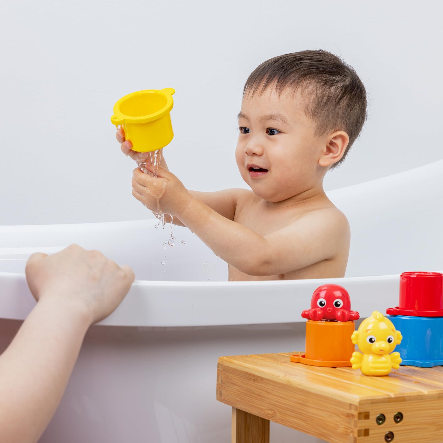 Baby Einstein Ocean Explorers Opus Bath Pals 11-Piece Gift Set, Waterproof Bath Book, Bath Cups, Animal Shape Bath Toys for Baby