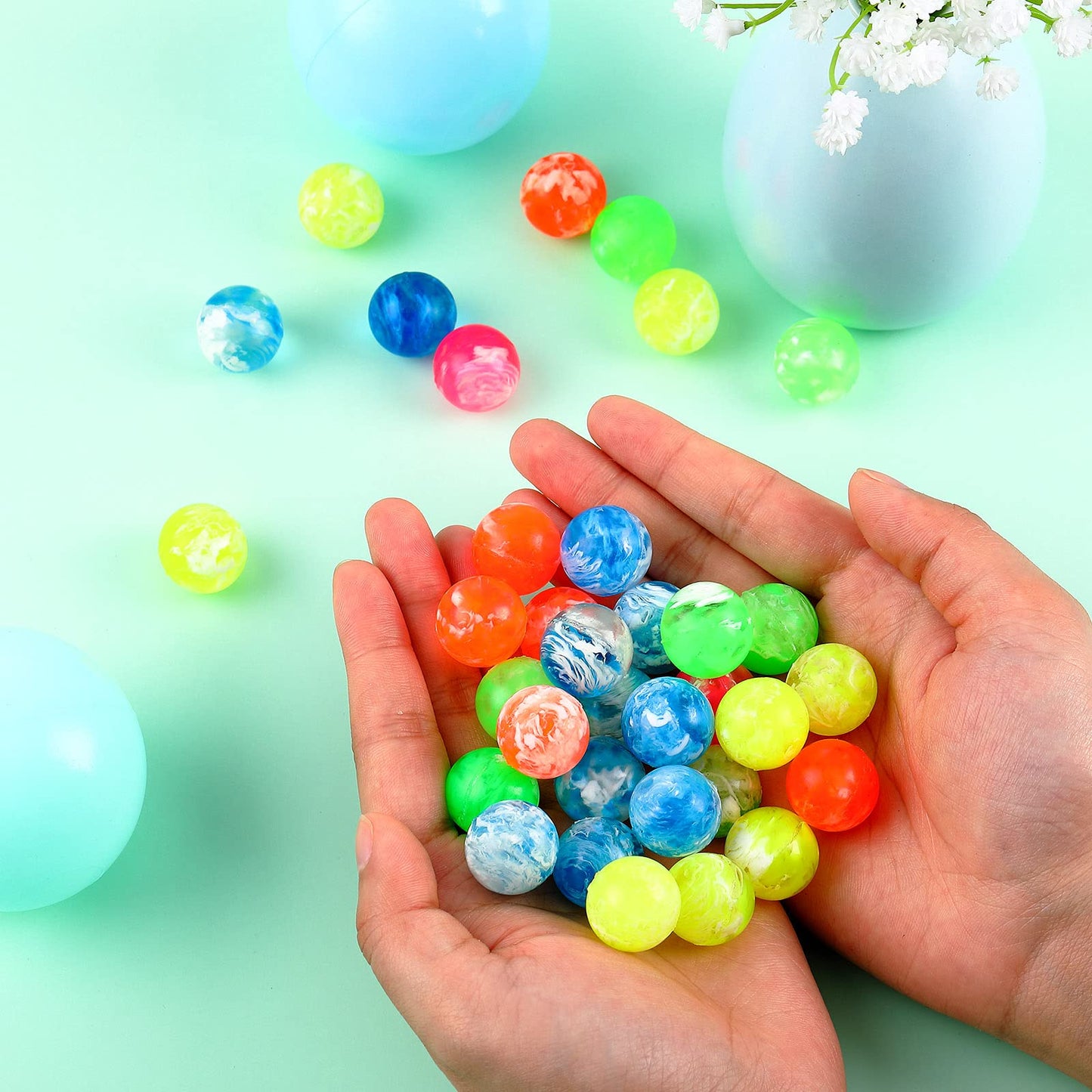 Sumind 100 Pcs Small Bouncy Balls in Bulk Rubber High Bouncing Balls Mini Bouncy Balls for Birthday Party Favors Gift Game Prize