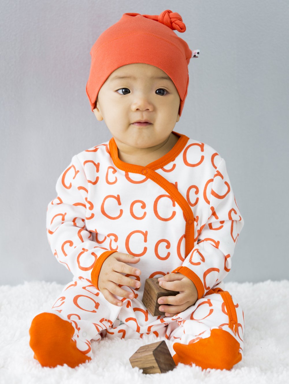 Babysoy Organic Newborn Baby Alphabet Footie Onepiece With Feet (06-12 Months, V)