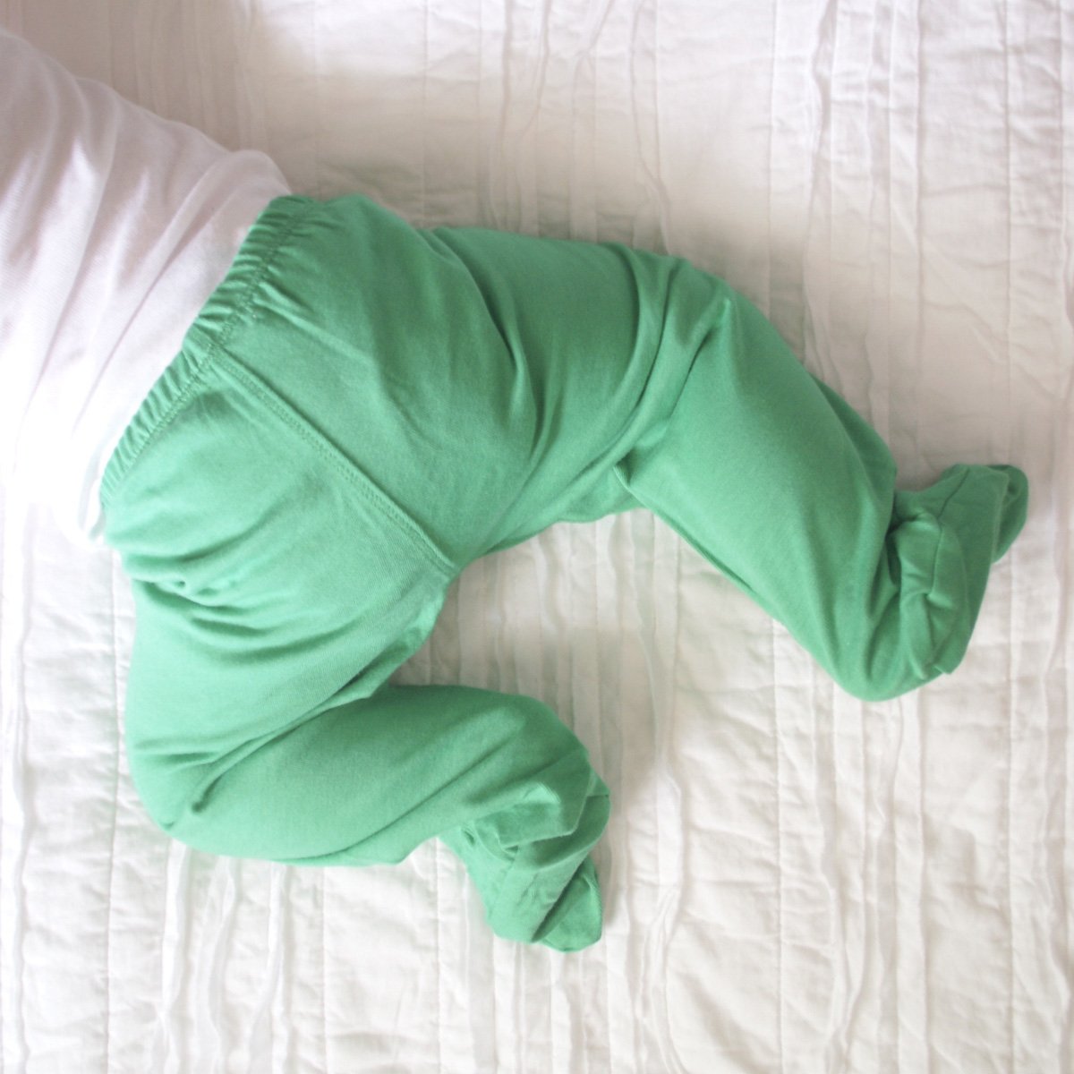 Babysoy Comfy Basic Footie Pants Unisex 2 Packs (0-3 Months, Banana/Lavender)