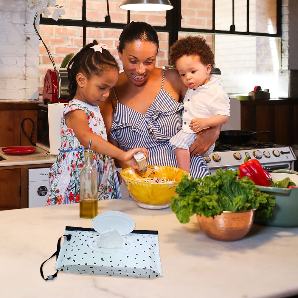 Baby Wipe Dispenser,Portable Refillable Wipe Holder Wipe Dispenser Bag Reusable Travel Wet Wipe Pouch (Black & White)