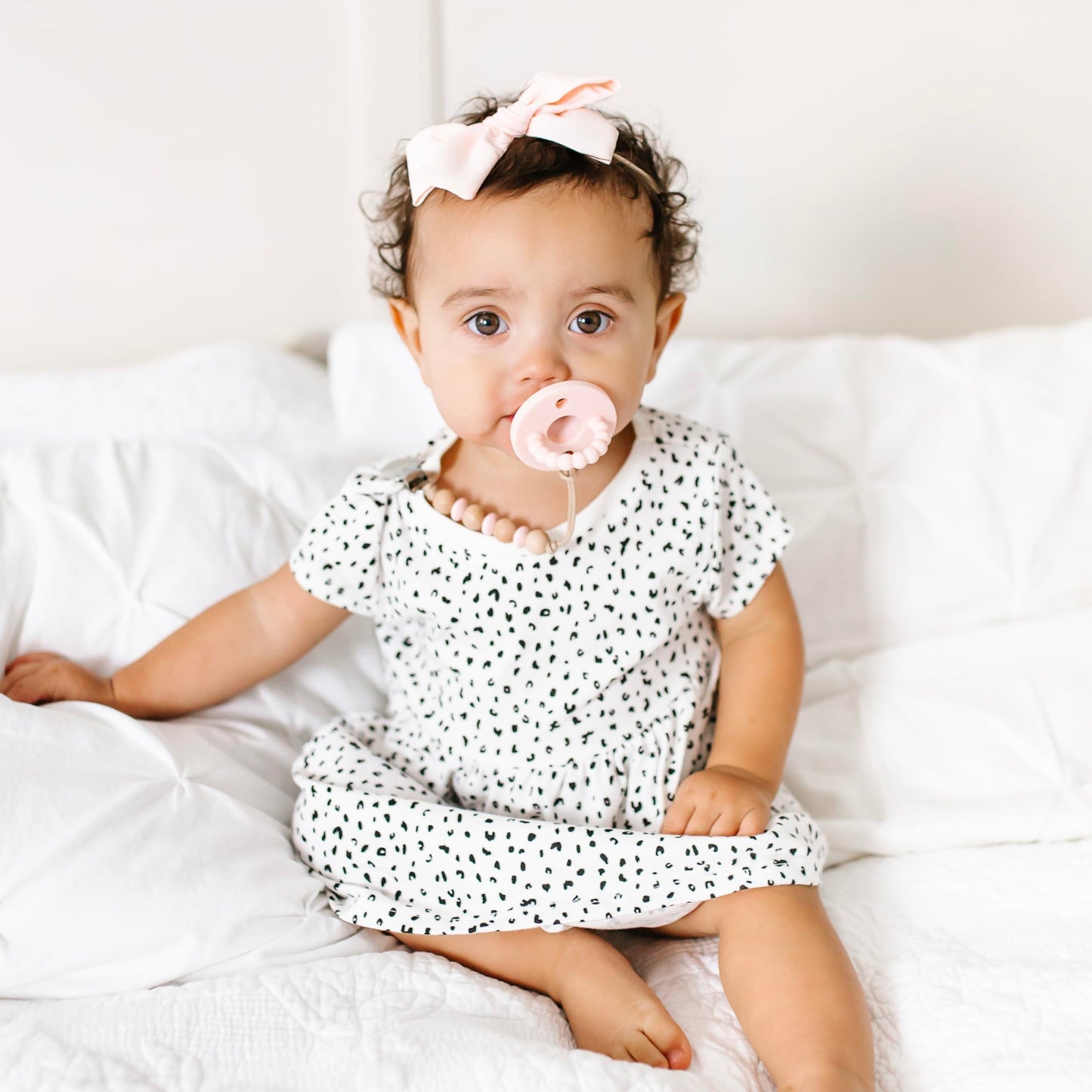 Ryan & Rose Cutie Pat All-In-One Pacifier And Teether Massaging Teething Ring And Hideaway Binky For Growing Babies (Bliss (3 Pa