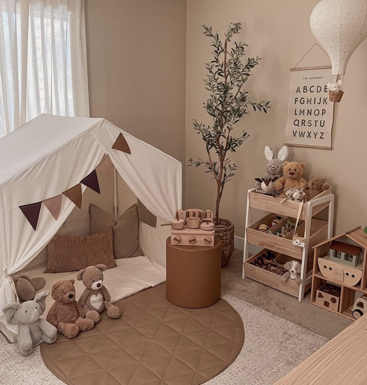 Uniklook Padded Quilted Leather Round 47' 120Cm Play Mat | Indoor Outdoor | Reversible Tan + Cream | Timmy Time Mat Crawling Pl