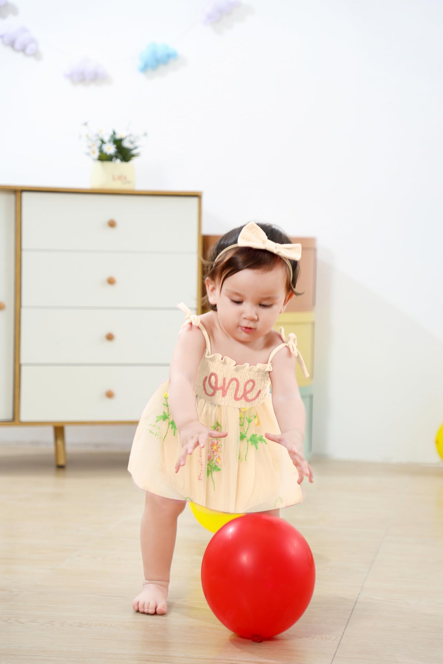 Titkkop Baby Girl 1St Birthday Clothes One Year Old Tulle Romper Sleeveless Bodysuit Cake Smash Outfits(Apricot1,9-12M)