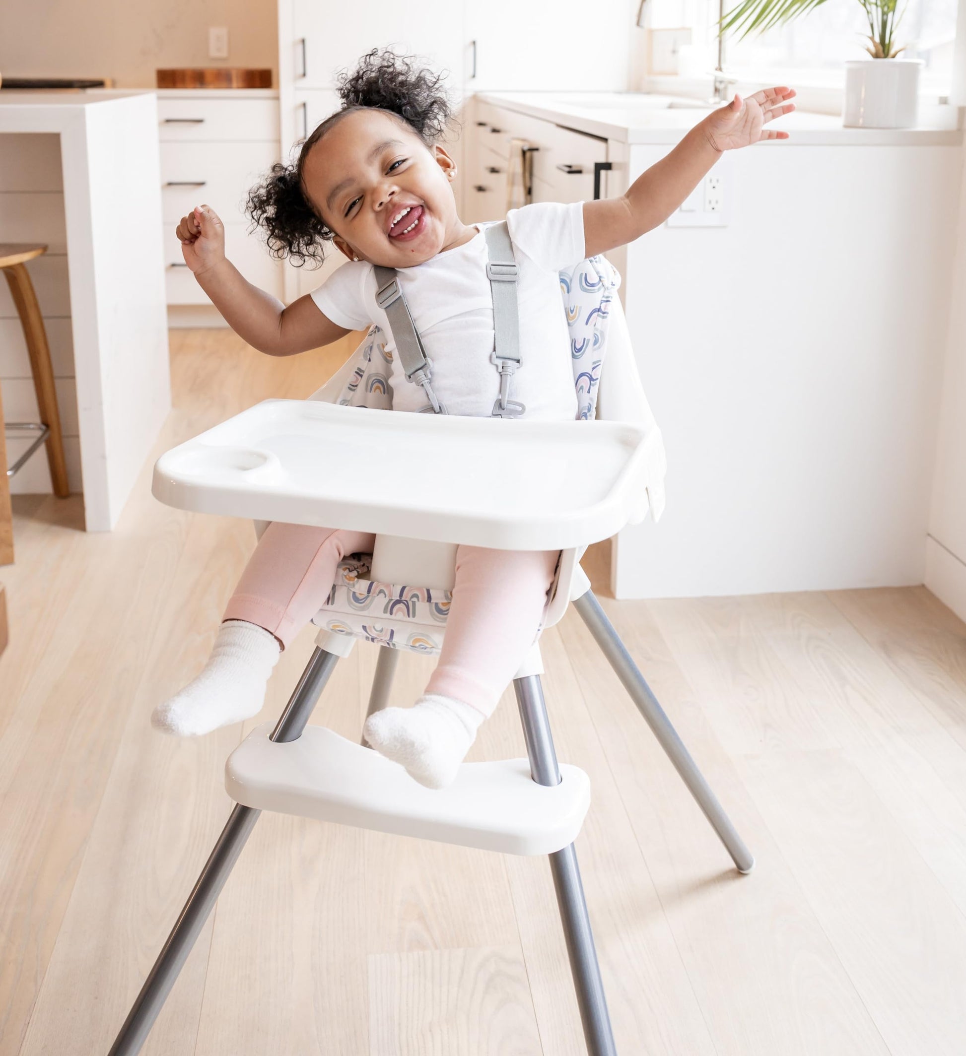 Regalo High Chair with Rainbow Seat Pad for Babies and Toddlers, Award Winning Brand, Removable Oversized Tray with Cup Holder, 
