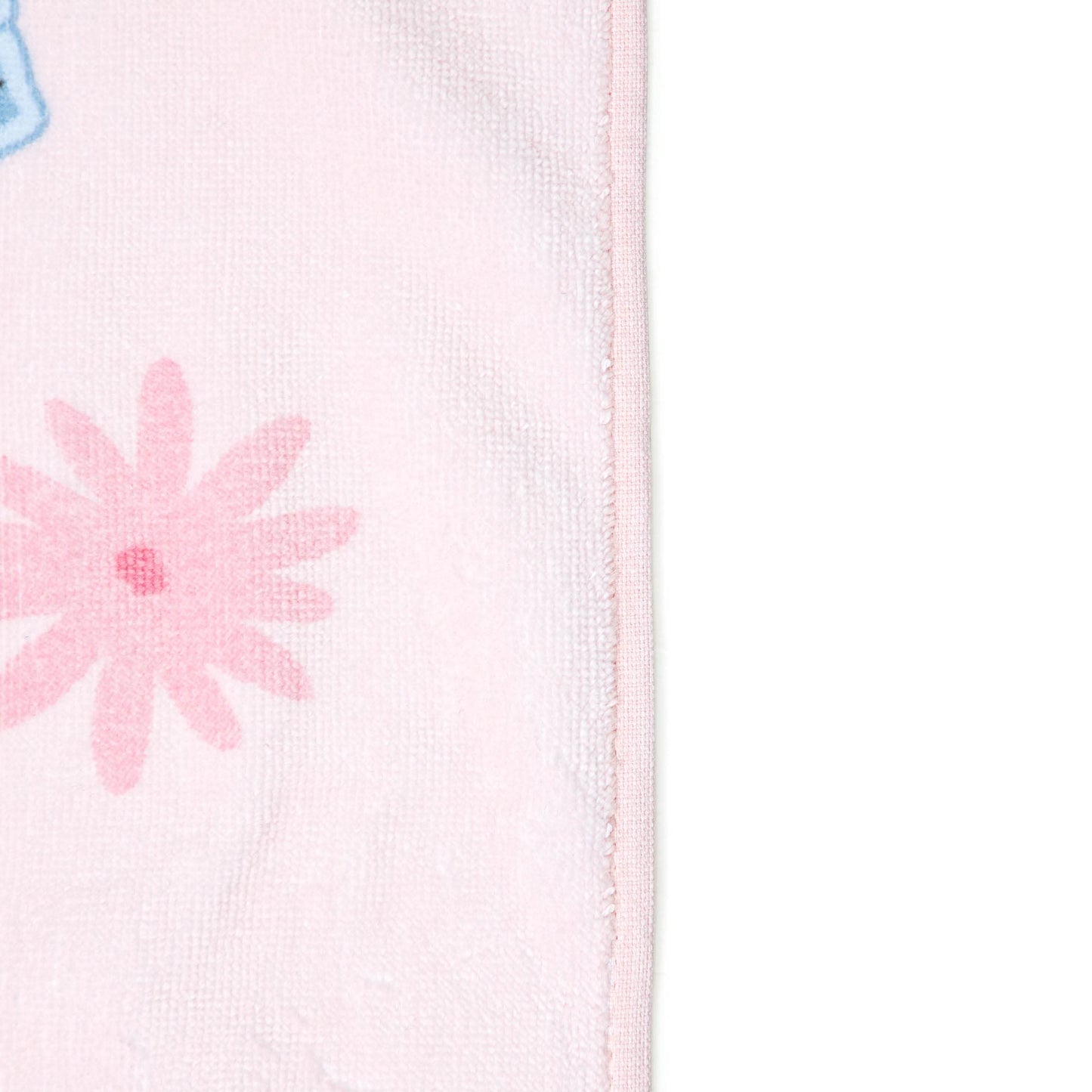 Jay Franco Disney Princess Charming Bath/Pool/Beach Towel Featuring Cinderella, Belle, Jasmine, & Aurora - Super Soft & Absorben
