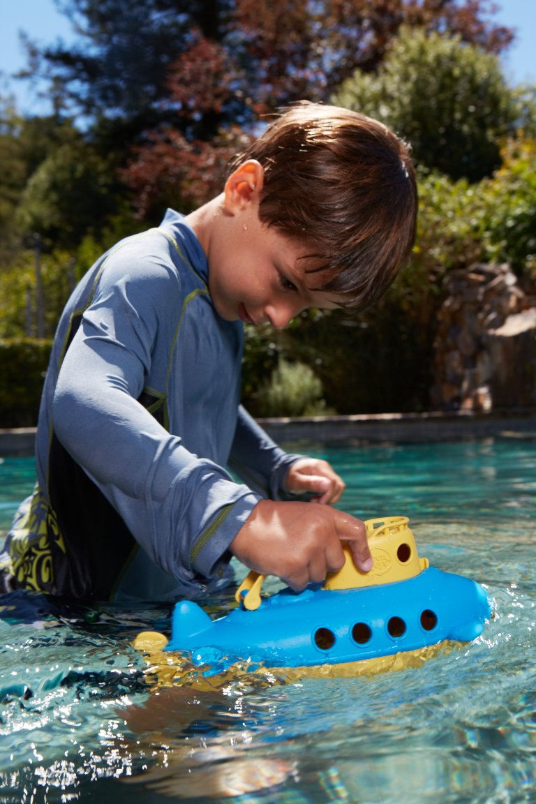 Green Toys Submarine in Yellow & blue - BPA Free, Phthalate Free, Bath Toy with Spinning Rear Propeller. Safe Toys for Toddlers,