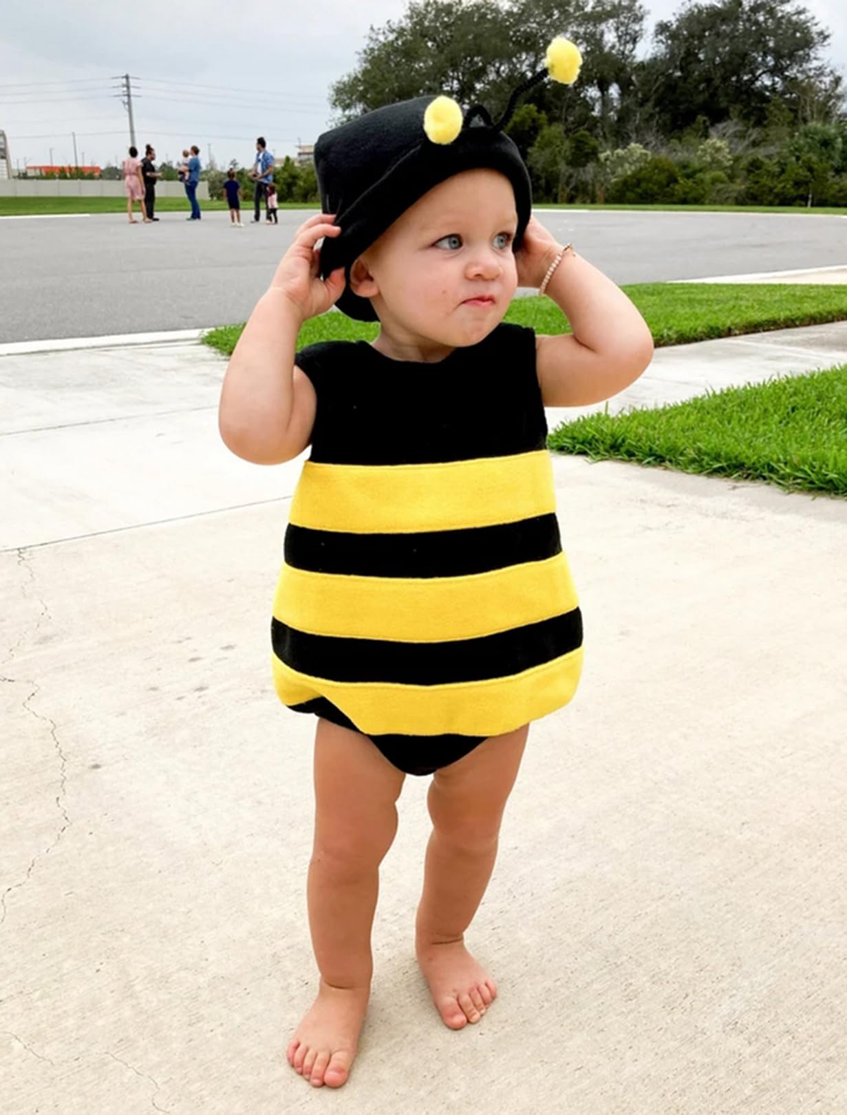 Visgogo Baby Boy Girl Halloween Pumpkin Romper Bodysuit+Hat+Shoes 3Pcs Outfit Costumes (D-Bee, 12-18 Months)