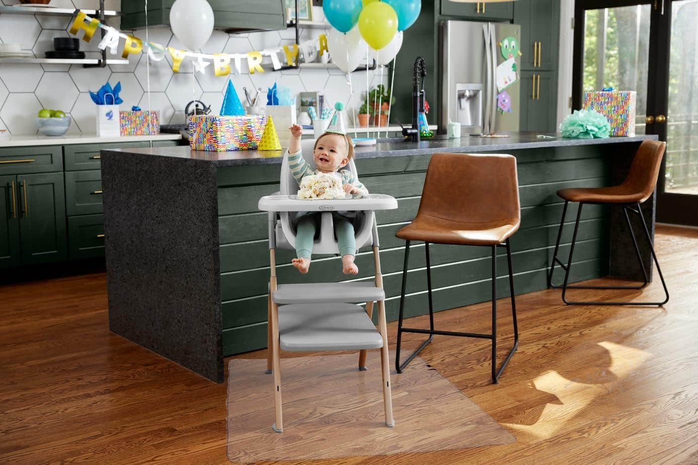 Graco Under High Chair Mat - Waterproof & Washable Plastic Food/Spill Catcher - 50' Eating, Painting & Art Floor Cover, Clear (