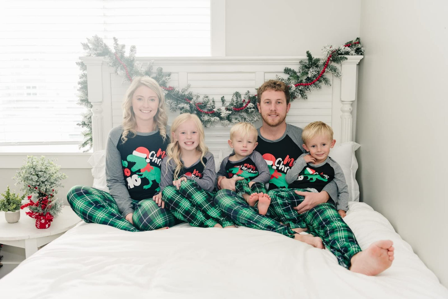 Iffei Family Matching Pajamas Set Christmas Dinosaur And Green Plaid Print Long-Sleeve Sleepwear 4-5 Years