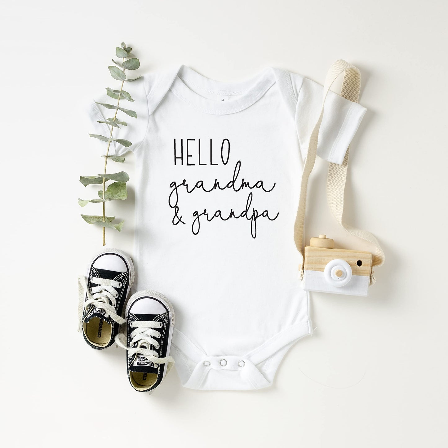 Bump And Beyond Designs Baby-Boys Hello Grandma And Grandpa Pregnancy Announcement Leotard White, 0-3 Months