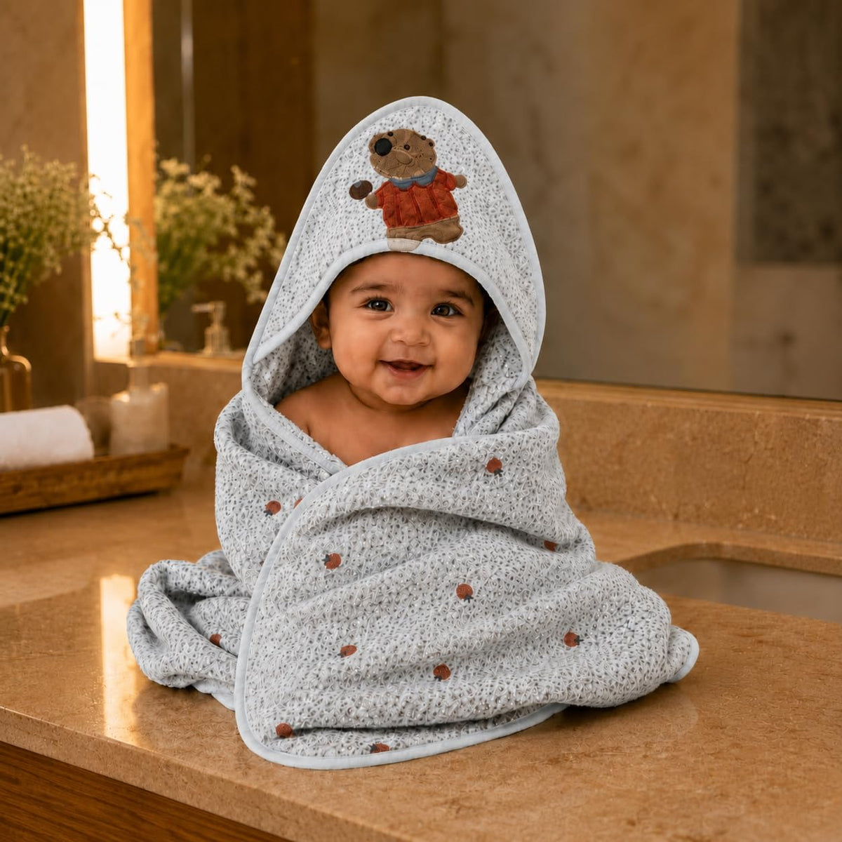 TINYTYKE CuddleWrap Hooded Baby Blanket for Newborn Baby | White