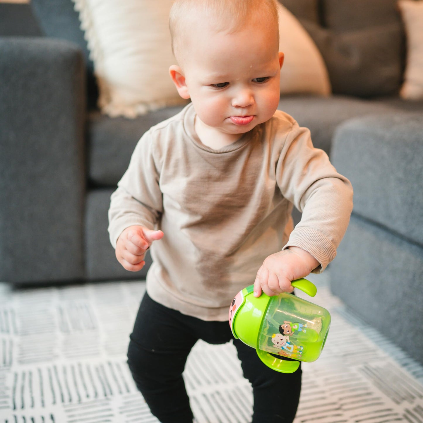 The First Years Cocomelon Weighted Straw Cup - Spill Proof Toddler Straw Cups With Flip Top Cover - Transition Sippy Cups - Todd