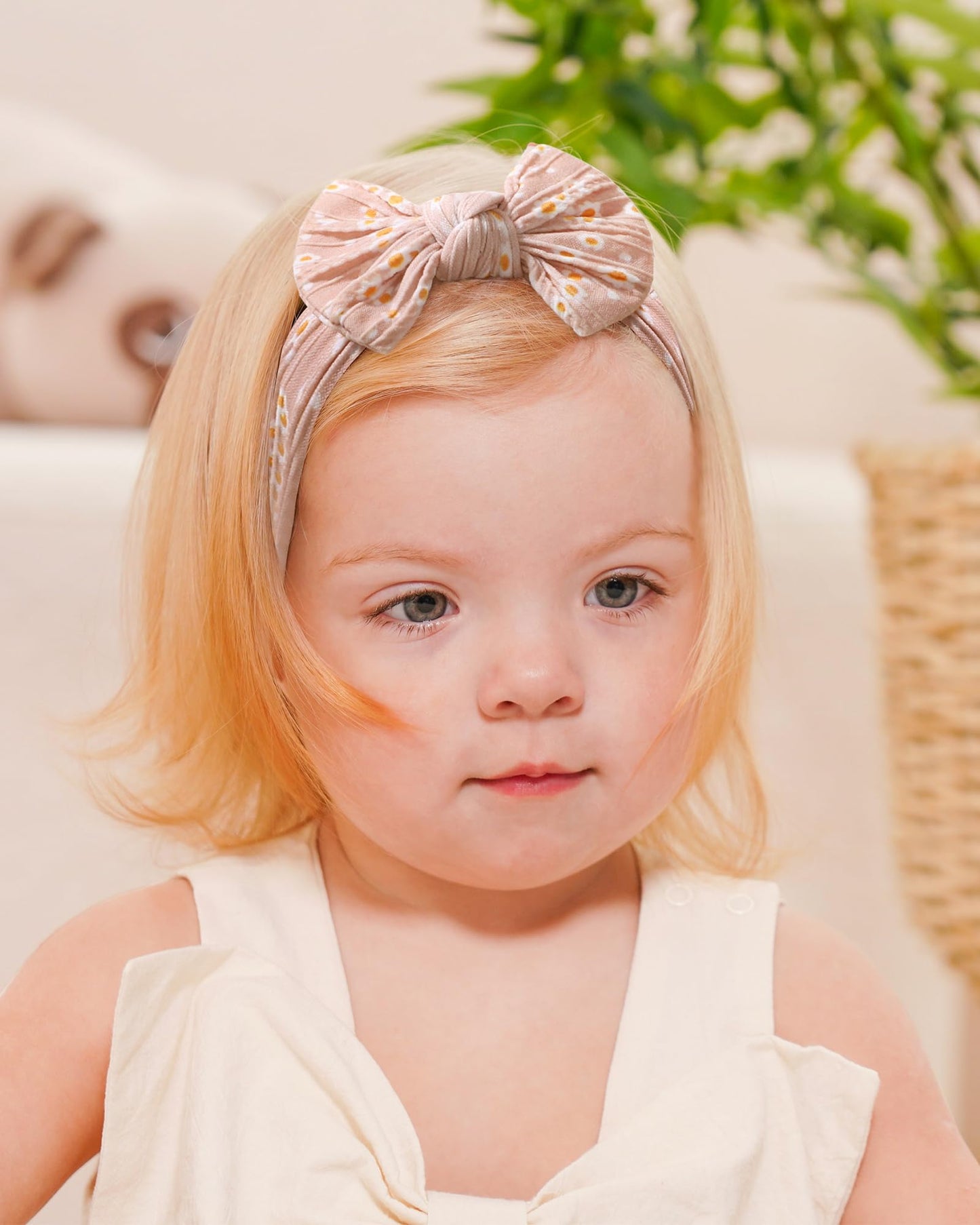 Jollybows Baby Girl Headband Bows Nylon Head Wraps Newborn Hairbands Infant Toddler Hair Bow (5- Ginger Beige Small Daisy Print)
