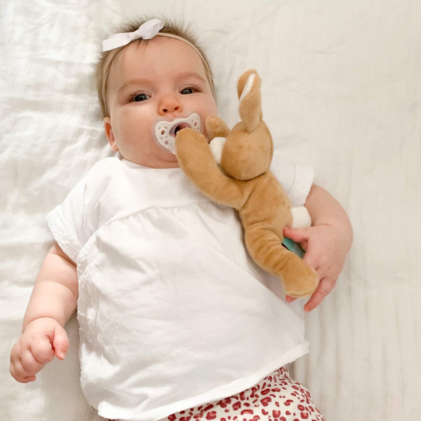 Detachable Pacifier Holder - Plush Animal & Infant Pacifier - Giraffe