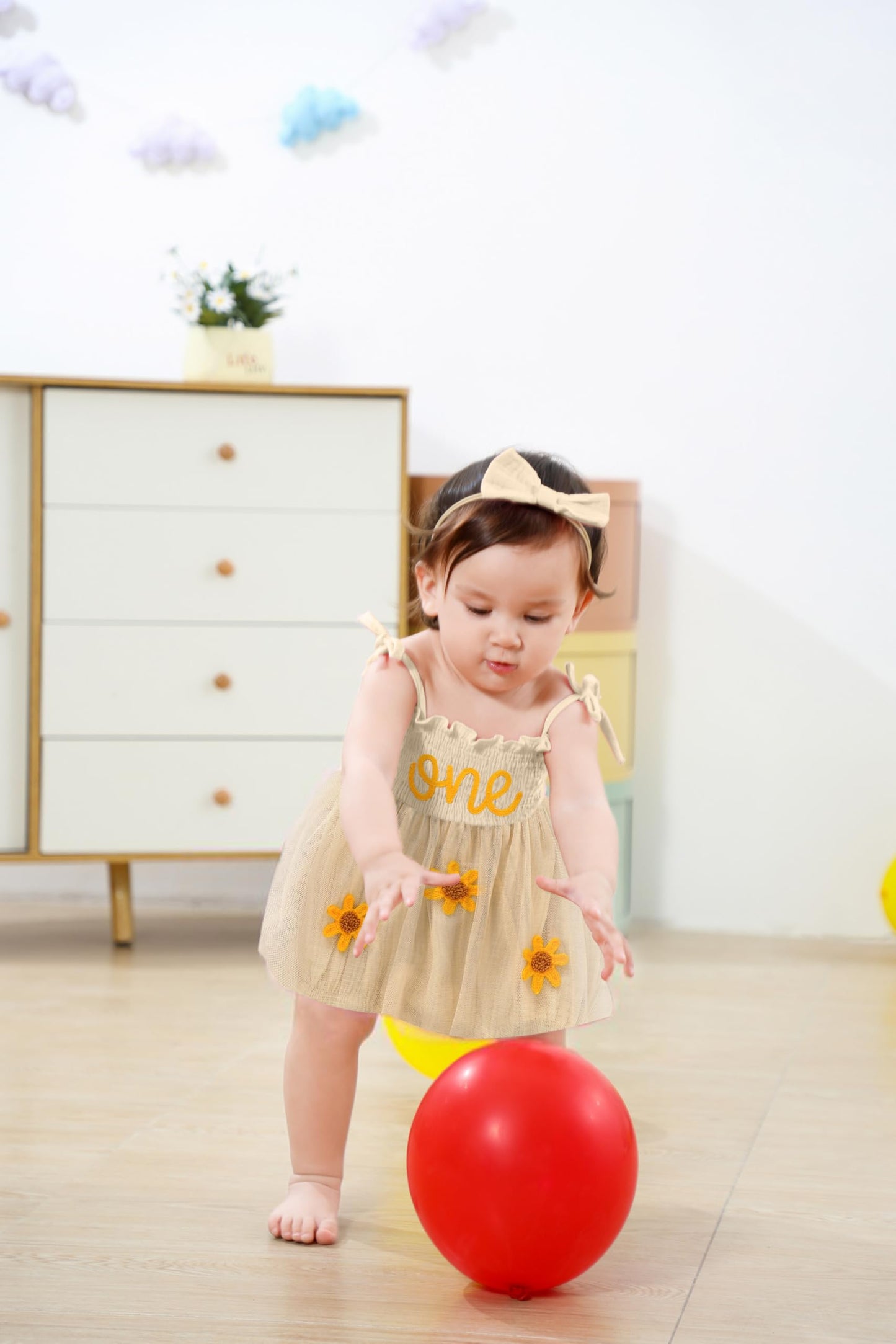 Titkkop Baby Girl 1St Birthday Clothes One Year Old Tulle Romper Sleeveless Bodysuit Cake Smash Outfits(Cream-Coloured,9-12M)