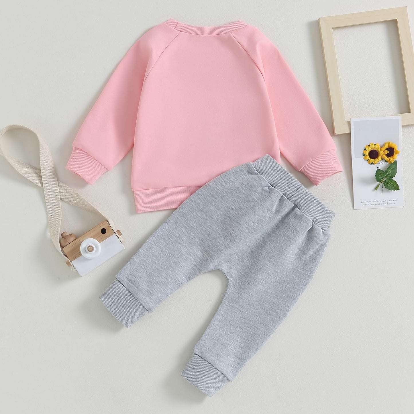 Beqeuewll Fall Baby Girl Clothes Mama Daddy Girl Newborn Outfit Winter Infant Sweatshirt Pants Set Toddler Sweatsuit 0-3T (Mamas