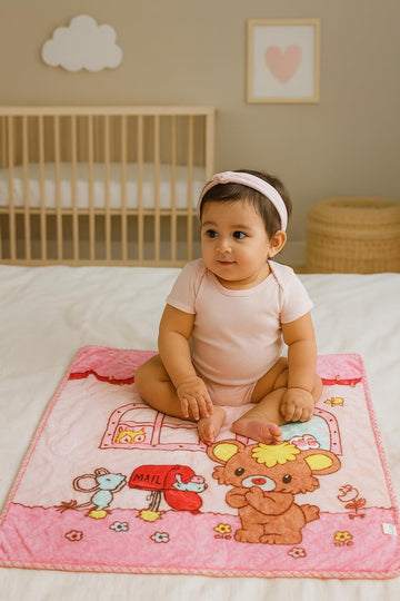 Soft Teddy Bear Blanket for Babies  Cozy 107x101 cm Nursery Throw for Newborns, Toddler Blanket with Cute Design (Pink)