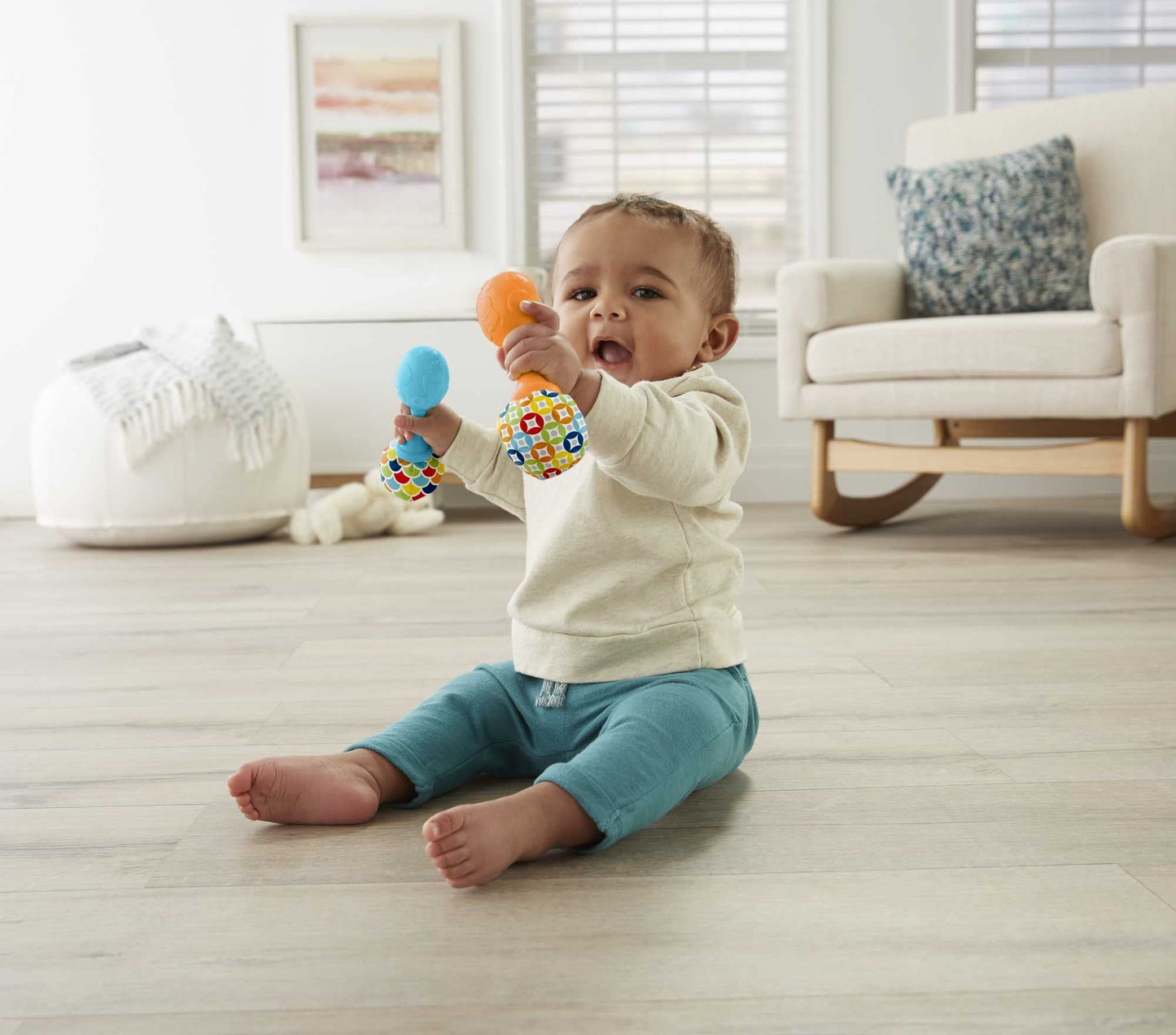 Fisher-Price Baby Newborn Toys Rattle n Rock Maracas, Set of 2 Soft Musical Instruments for Babies 3+ Months, Blue Orange
