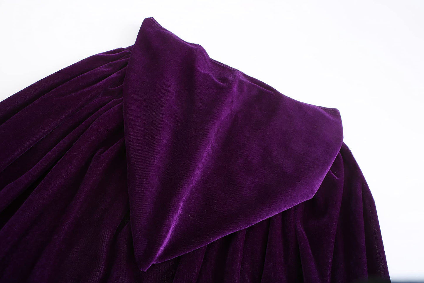 Knelor Kids Hooded Velvet Cloak Robe Halloween Cosutme Cape Fancy Cosplay Costumes 3 To 16 Years (S/Age 3-4, Purple)