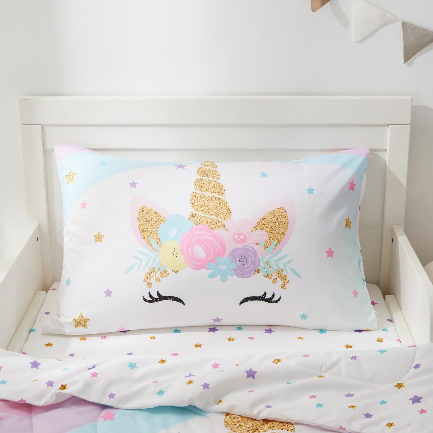 Pinnkku 4-Piece Toddler Bedding Set, Includes 1 Flat Sheet, 1 Fitted Sheet, 1 Comforter And 1 Reversible Pillowcase, Standard To