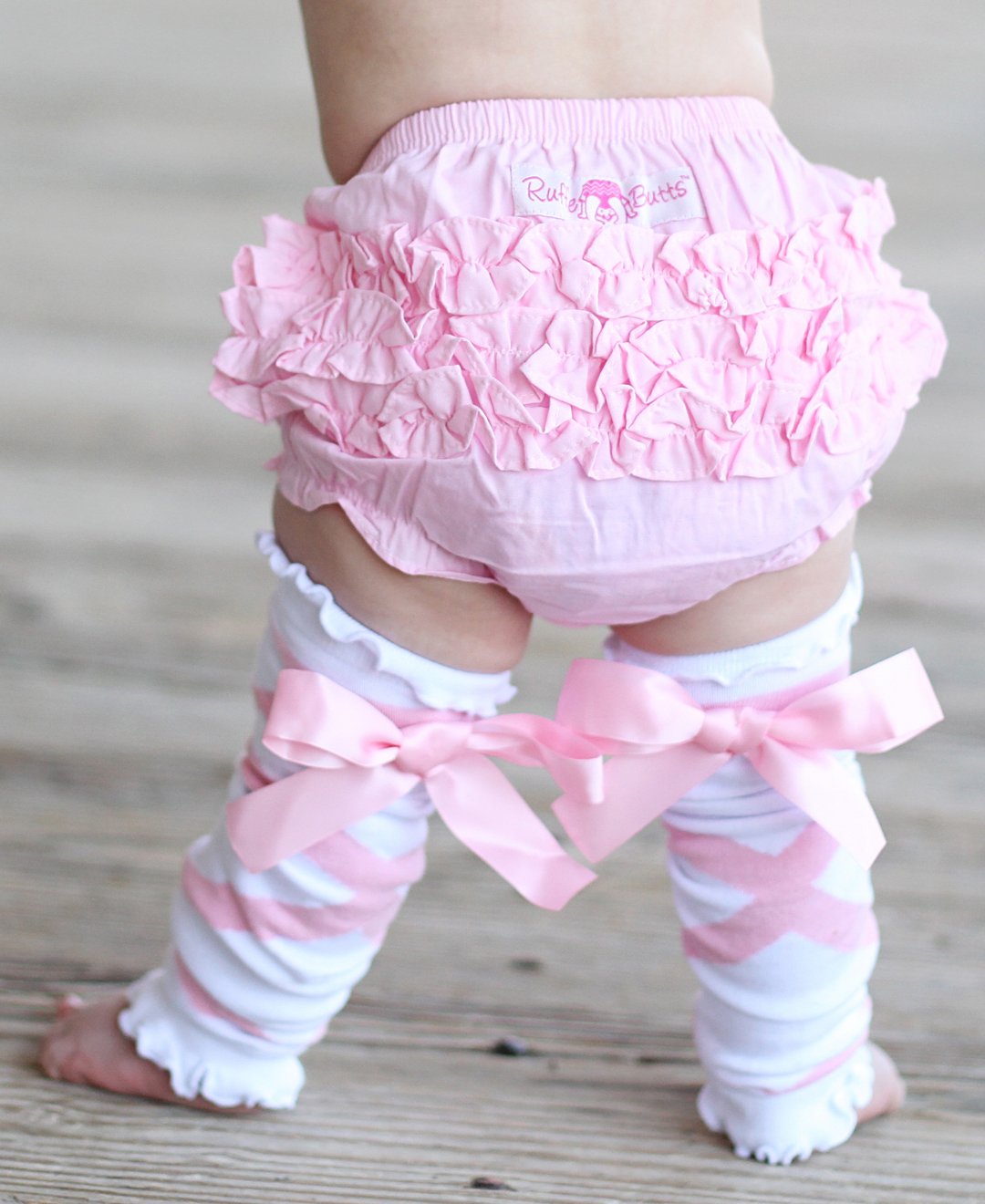 Rufflebutts Girls Pink And White Ballet Bow Leg Warmers - One Size