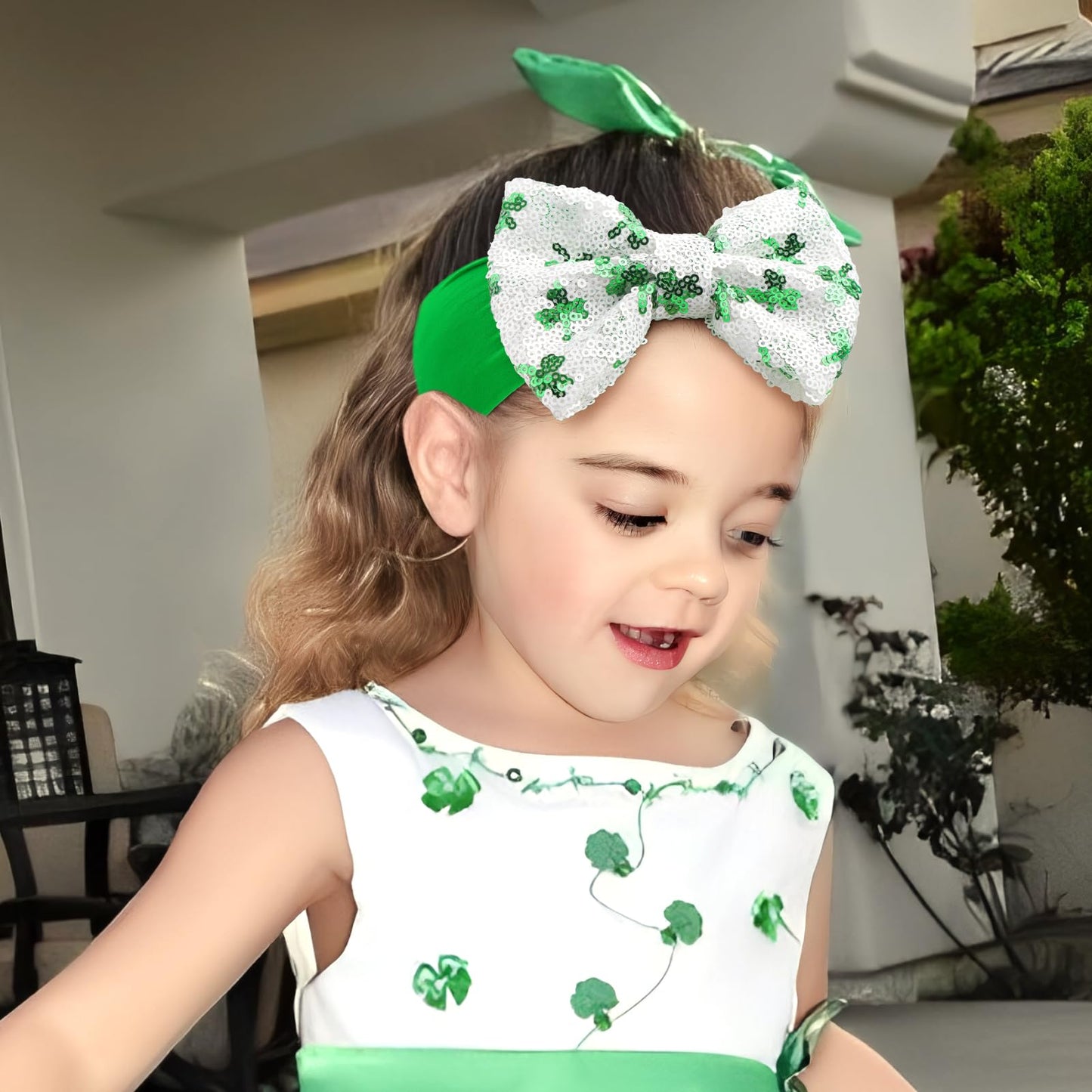 Lanmerry St Patricks Day Bow Baby Girl Hair Bows Clover Headbands Sequins Large Bows Green Hair Accessories Shamrock Headbands F