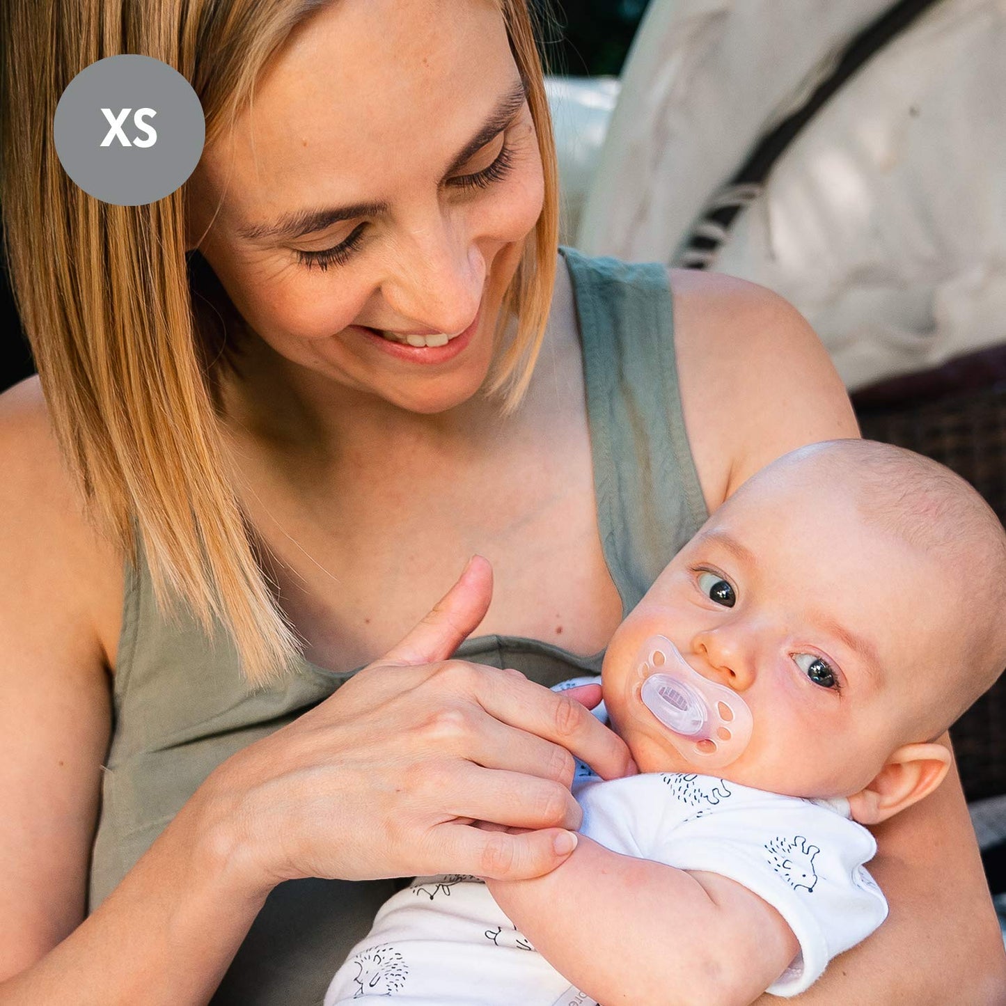 Medela Baby Pacifier | Newborn 0-2 Months | 2-Pack | Includes Sterilizing Case | Silicone- And Bpa-Free | Supports Natural Suckl