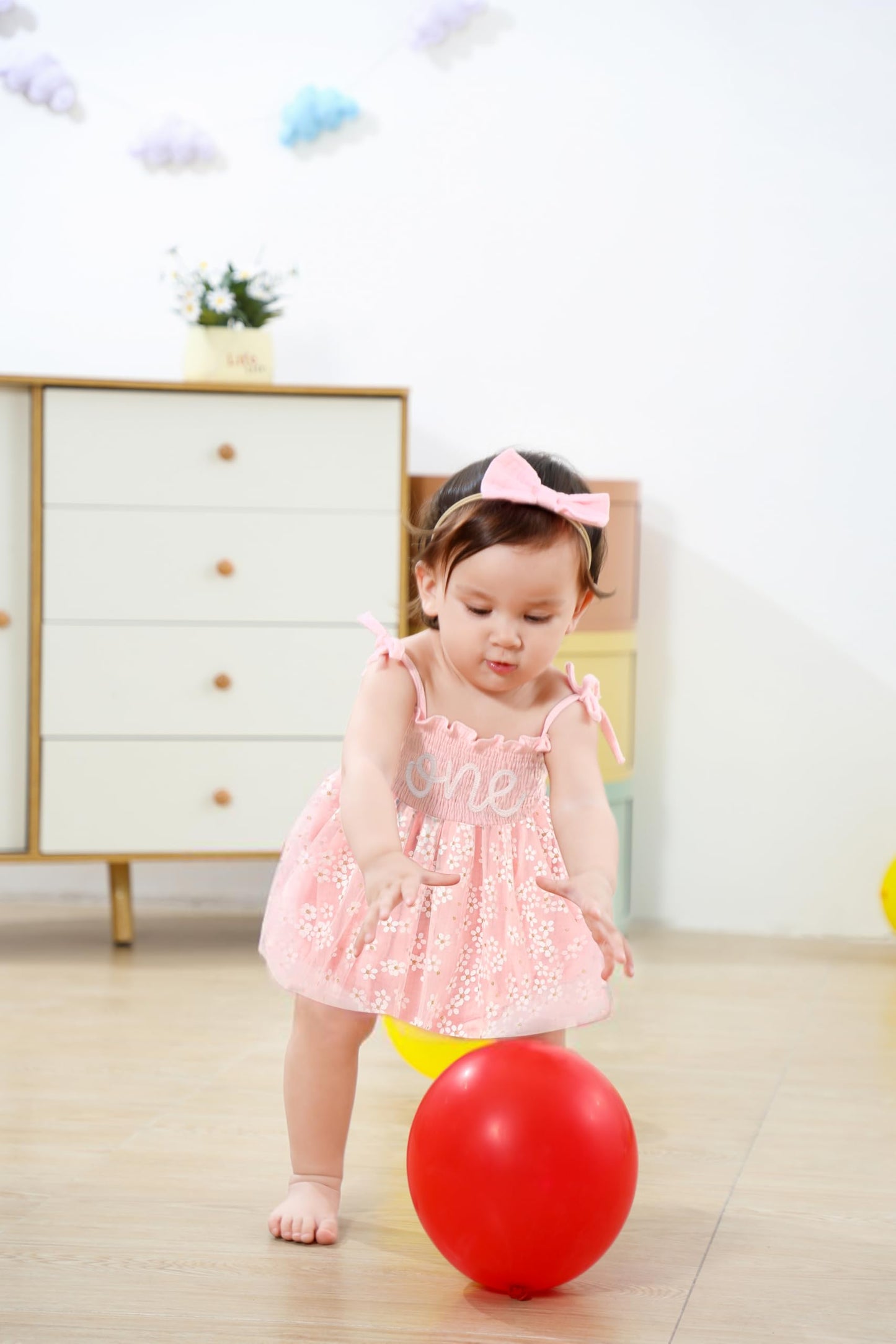 Titkkop Baby Girl 1St Birthday Clothes One Year Old Tulle Romper Sleeveless Bodysuit Cake Smash Outfits(White-Pink,12-18M)