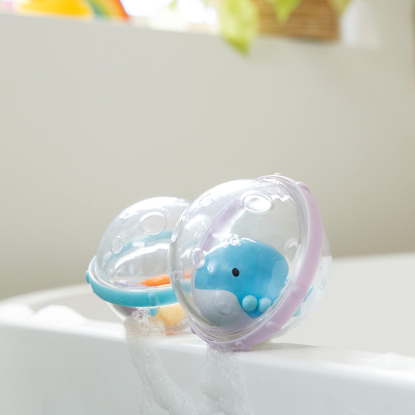 Munchkin Float & Play Bubbles Baby and Toddler Bath Toy, 4 Count