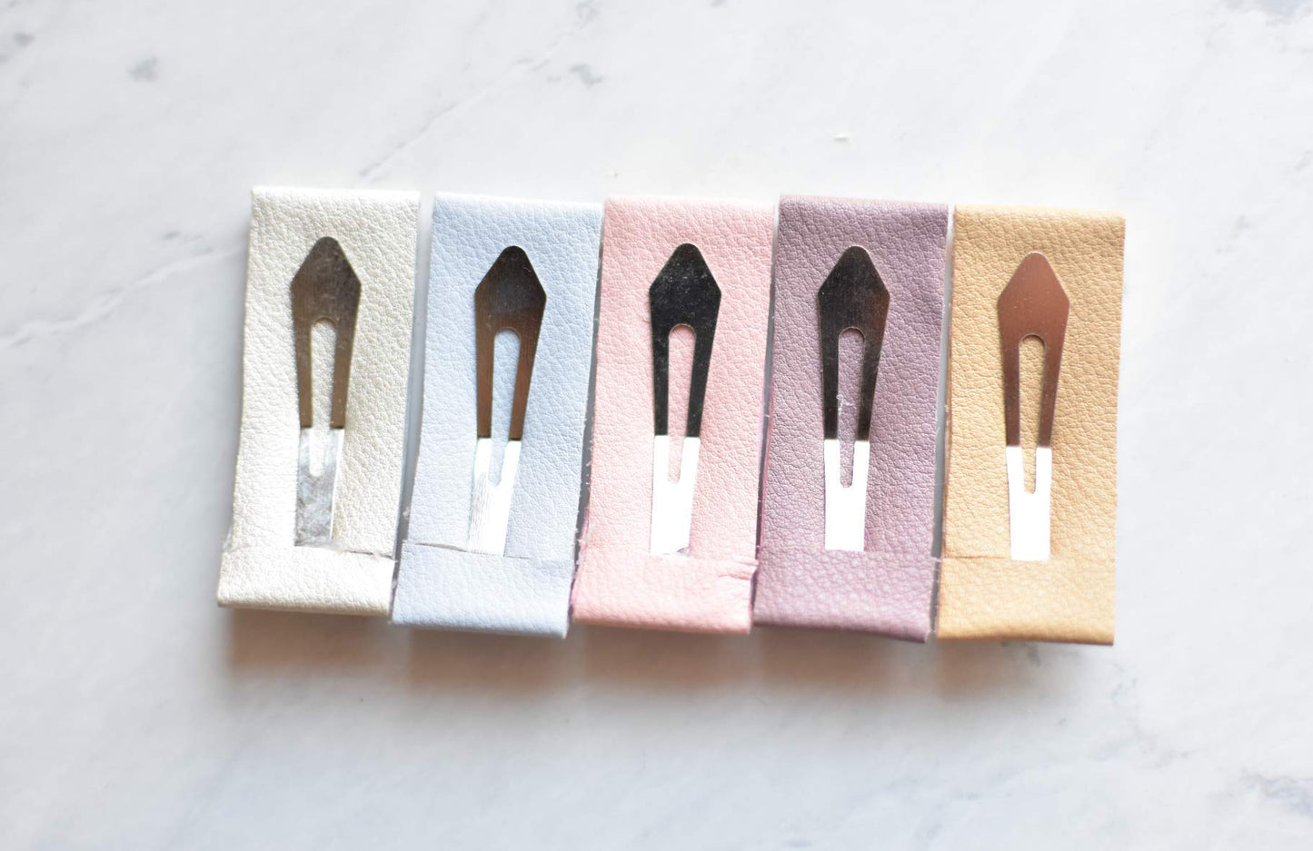 California Tot Rectangle Faux Leather Hair Snap (Cottontail Set Of 5) One Size