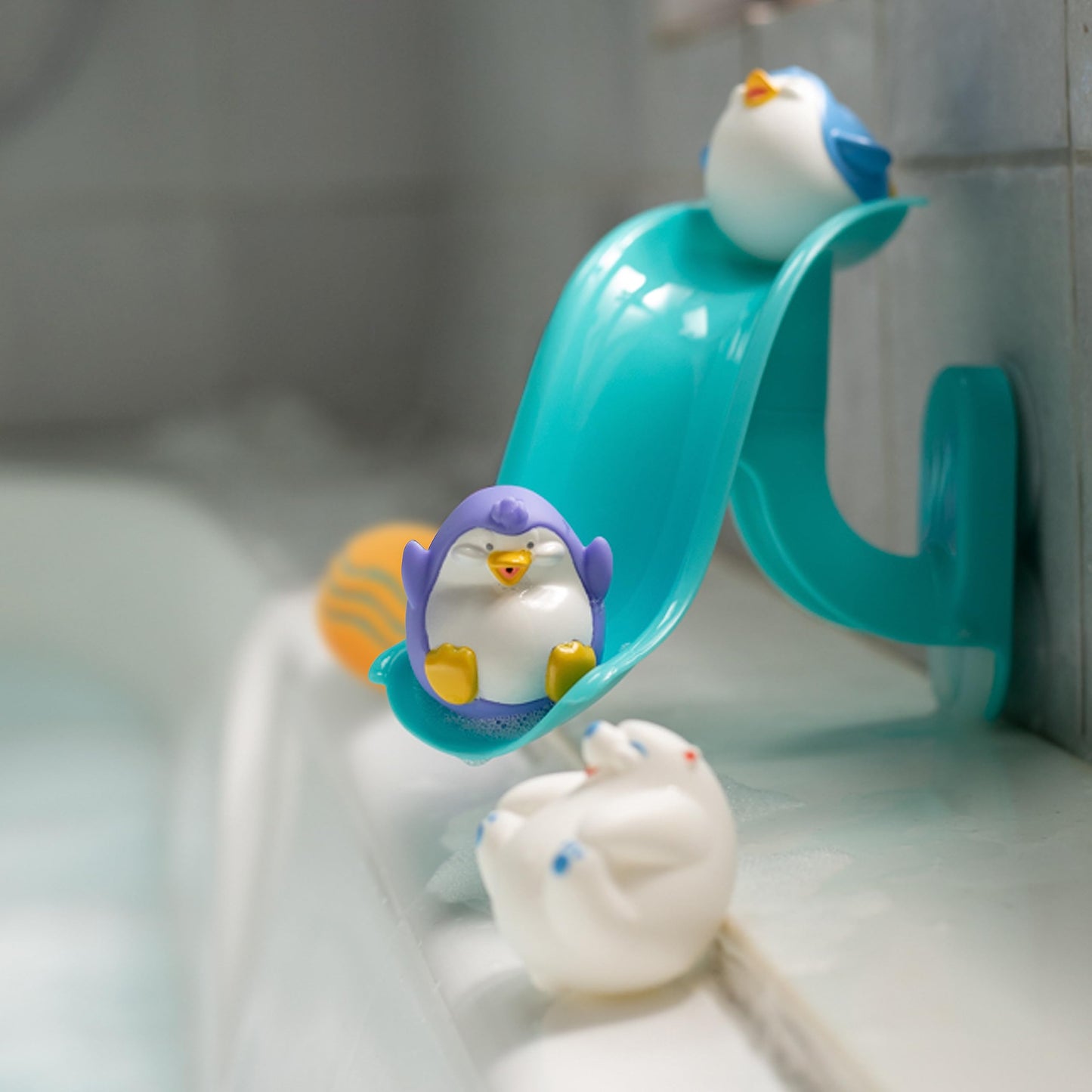 Nuby Penguin Slide Bath Toy Play Set with 4 Bath Squirters - Baby Bath Toys for Boys and Girls 12+ Months - Suction Cup Toy Atta