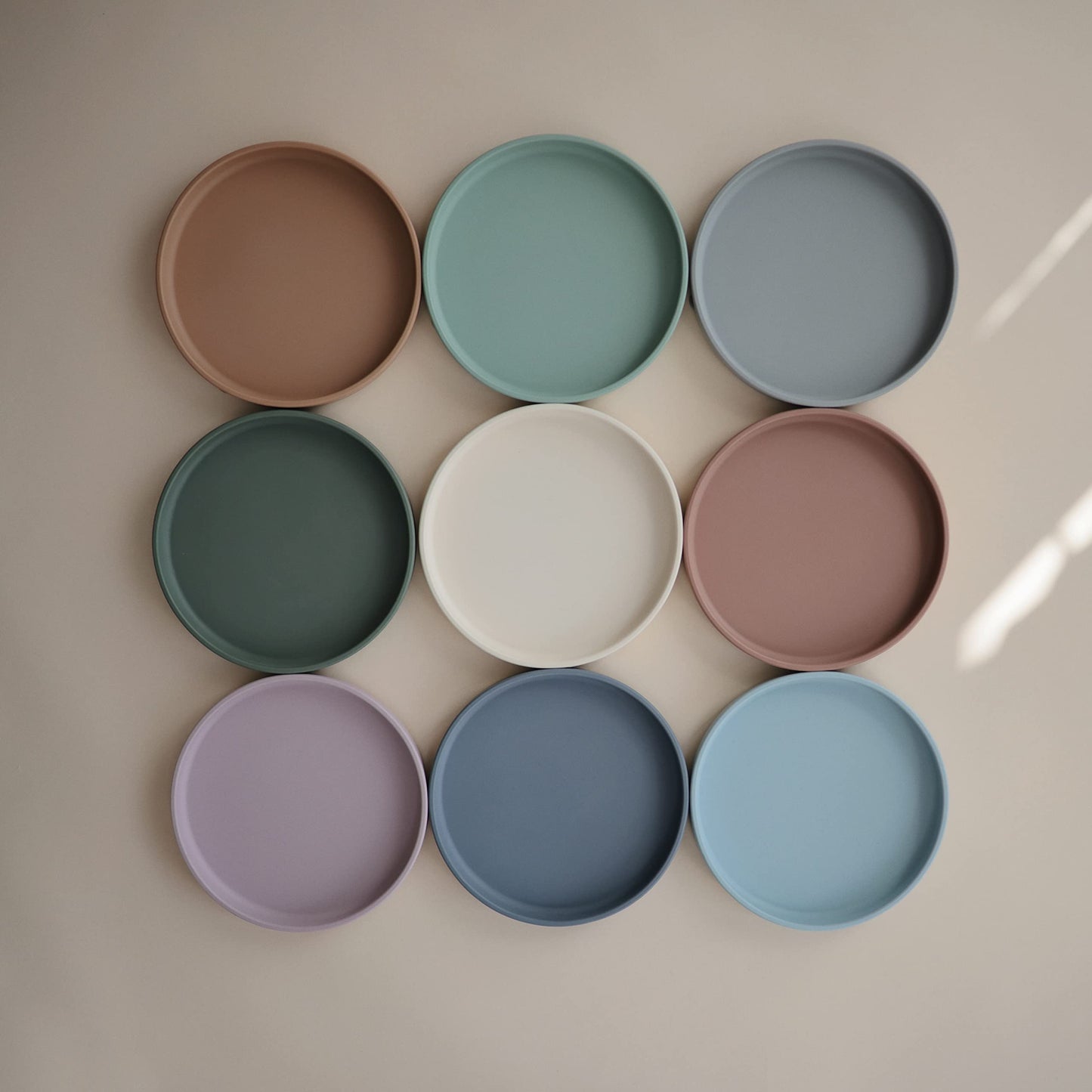 mushie Classic Silicone Suction Plate | BPA-Free Non-Slip Design (Cloudy Mauve)