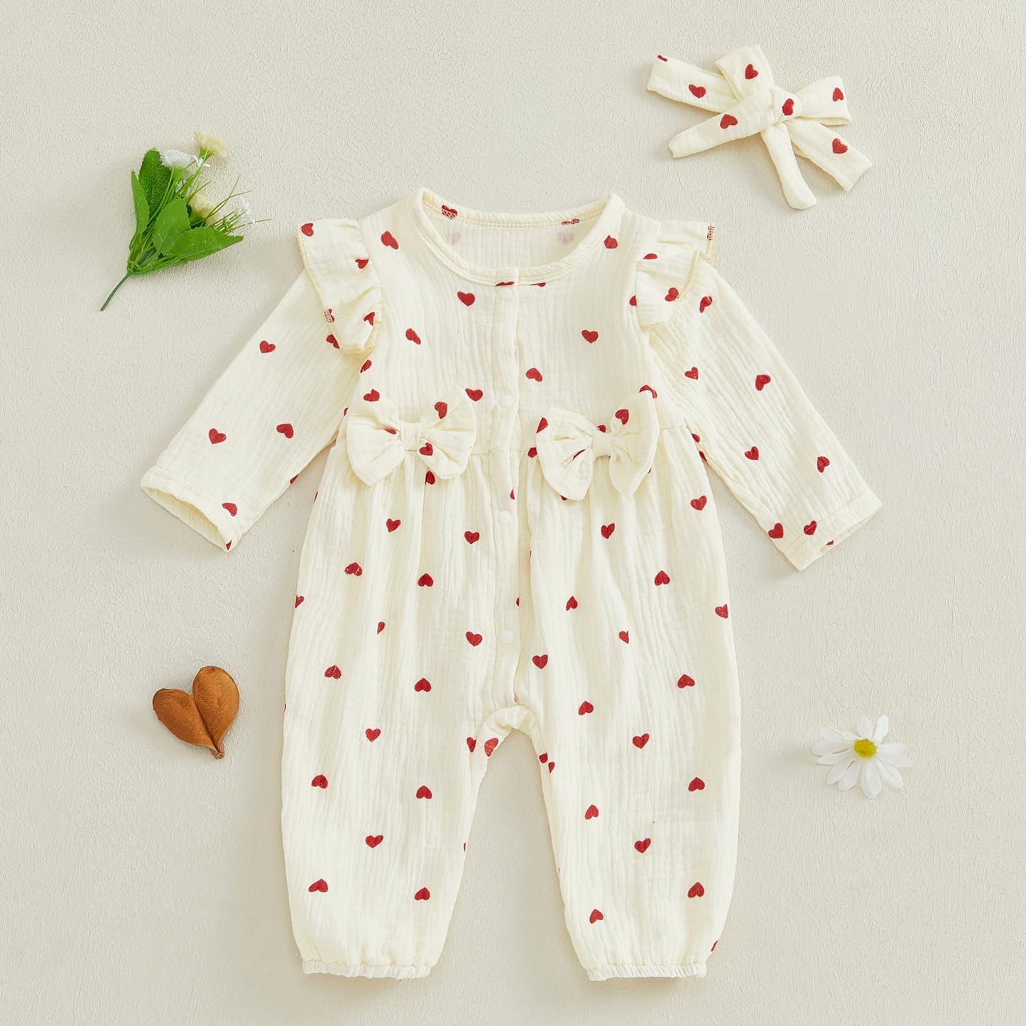 Sasaerucure Infant Baby Girl Valentines Outfit Long Sleeve Heart Jumpsuit Newborn Baby Girl Smocked Bubble Romper + Headband (Ap