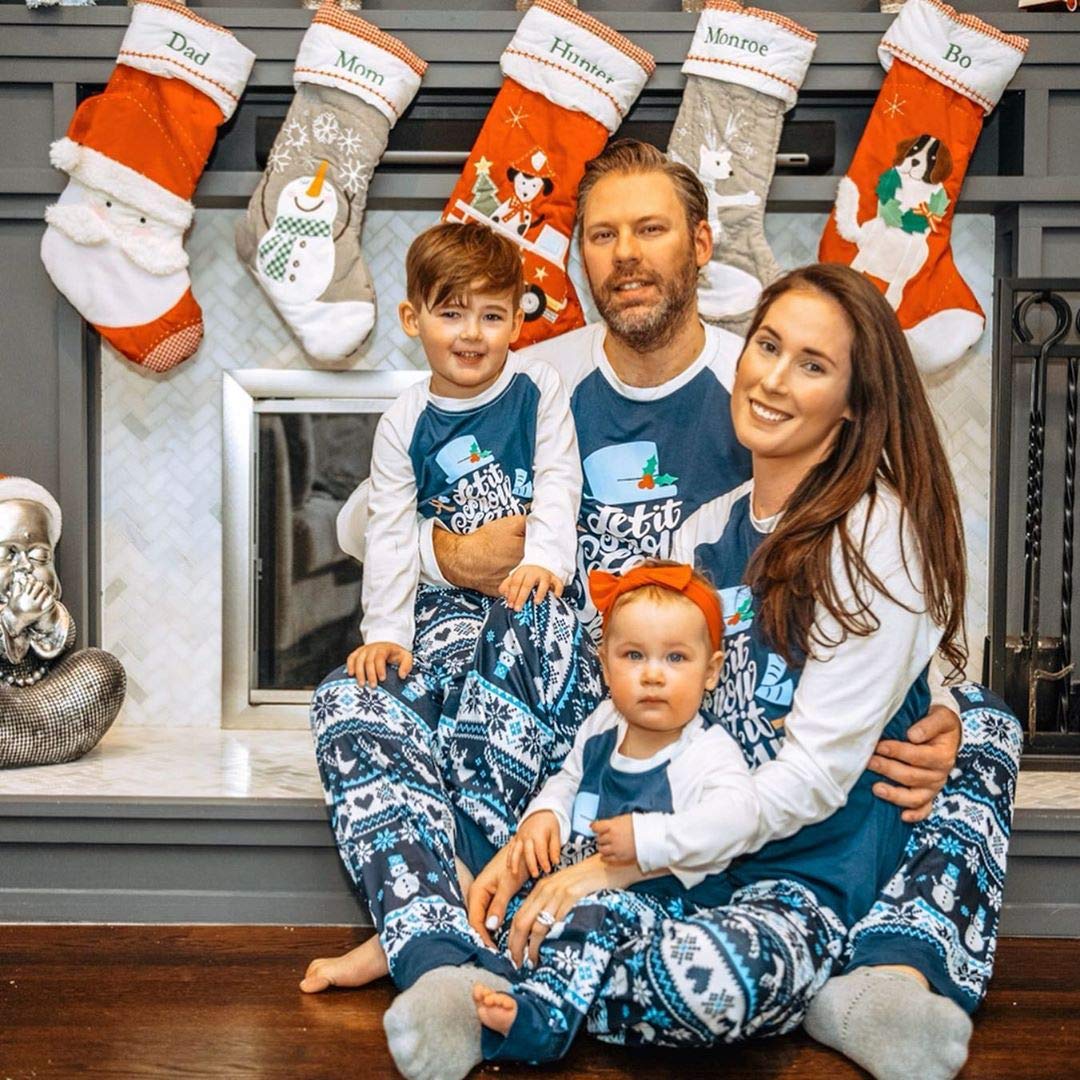 Iffei Family Christmas Pajamas Matching Sets Let It Snow Printed Shirt And Pants Jammies With Pockets 6-7 Years