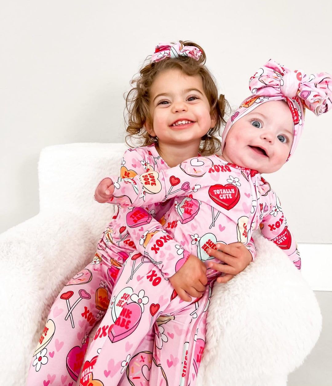 Lamuusaa Newborn Baby Girl Valentines Day Outfit Heart Long Sleeve Romper Zipper Bodysuit Jumpsuit With Headband (Pink, 3-6 Mont