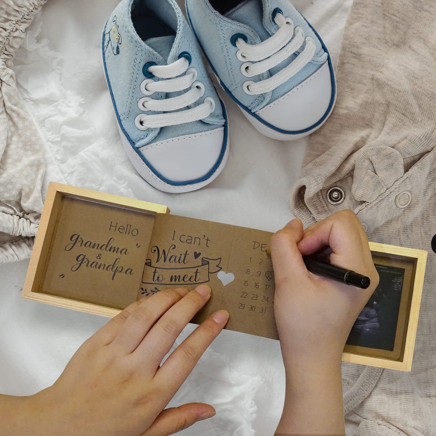 Hamuiers Pregnancy Announcement For Grandparents, Baby Announcement Ideas Sonogram Picture Frame Wooden Keepsake Box, First Time