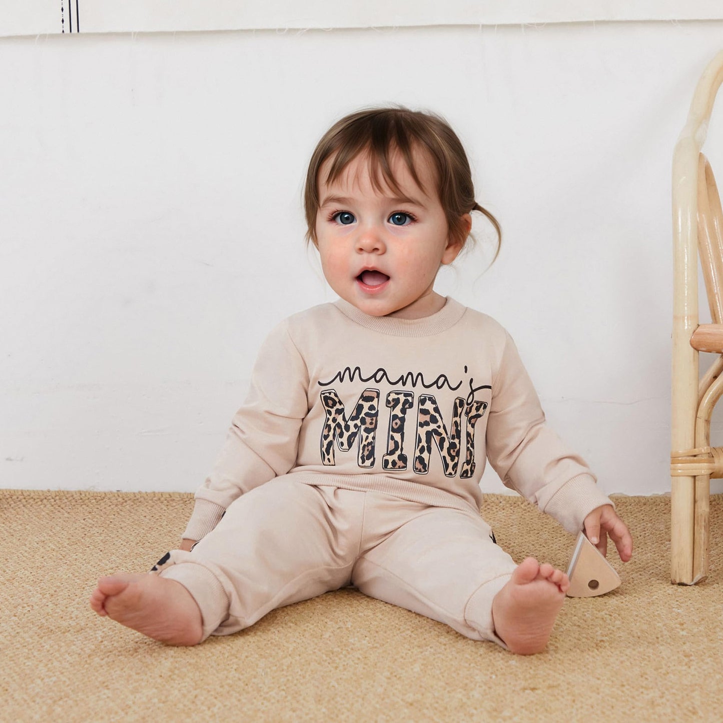 Kupretty Baby Girl Fall Winter Clothes Toddler Outfit Letters Graphic Crewneck Sweatshirts Joggers Pants Set (Khaki, 6-12 Months
