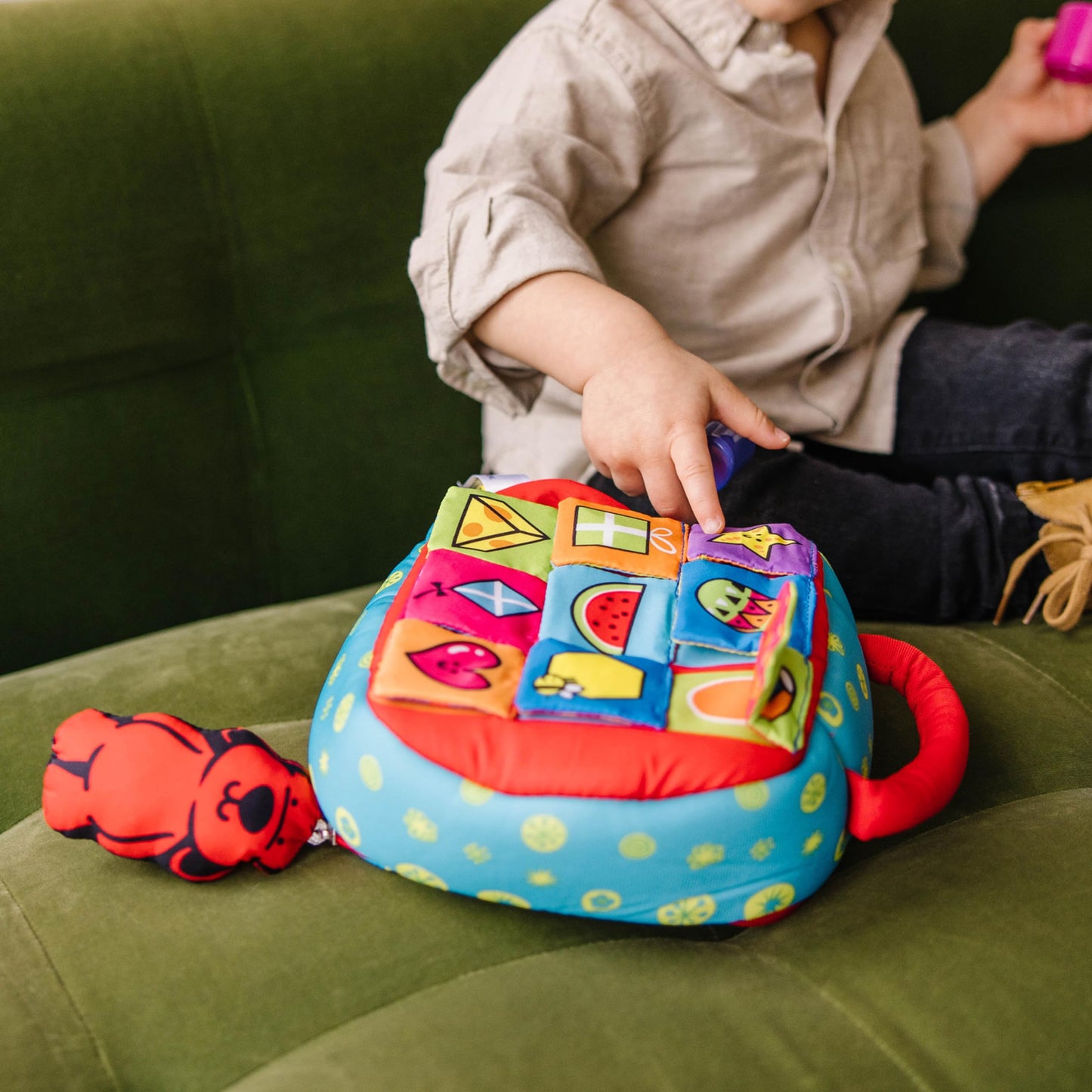 Melissa & Doug Ks Kids Take-Along Shape Sorter Baby Toy with 2-Sided Activity Bag and 9 Textured Shape Blocks Sensory Toys, Tra
