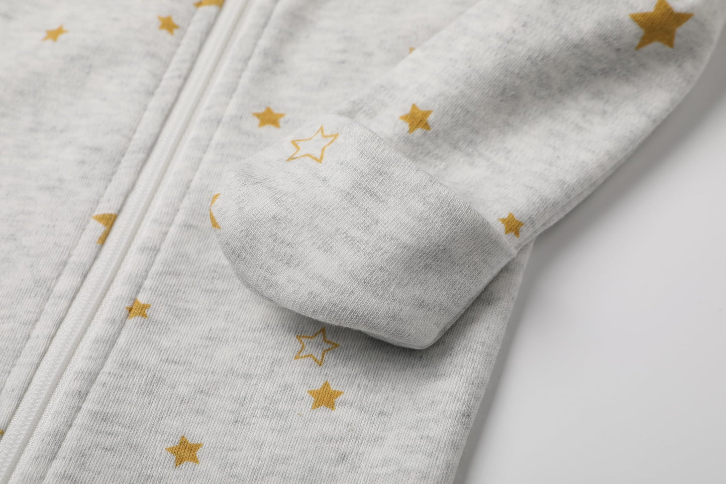 O2 Baby Baby Boys Girls Organic Cotton Zip Front Sleeper Pajamas, Footed Sleep  'N Play(6-12 Months, Star & Stripes)