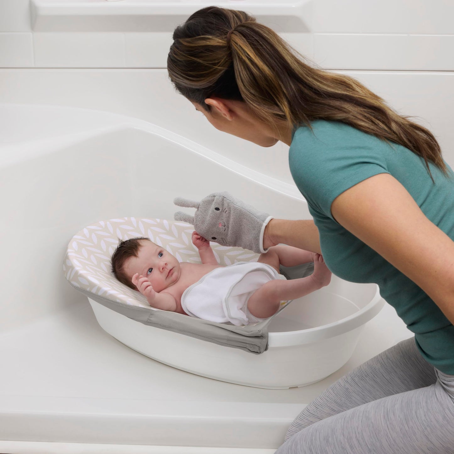 Ingenuity Sylvi Full Comfort 3-in-1 Grow with Me Baby Tub, Newborn to Toddler Baby Bath Tub, Supportive Sling, Includes Sylvie W