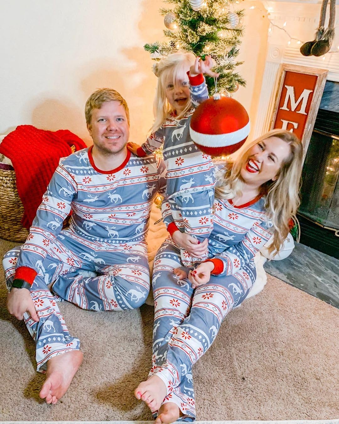Iffei Christmas Pajamas For Family Matching Set Pj'S Traditional Print Top And Pants Pjs Sleepwear With Pocket 3-6 Months