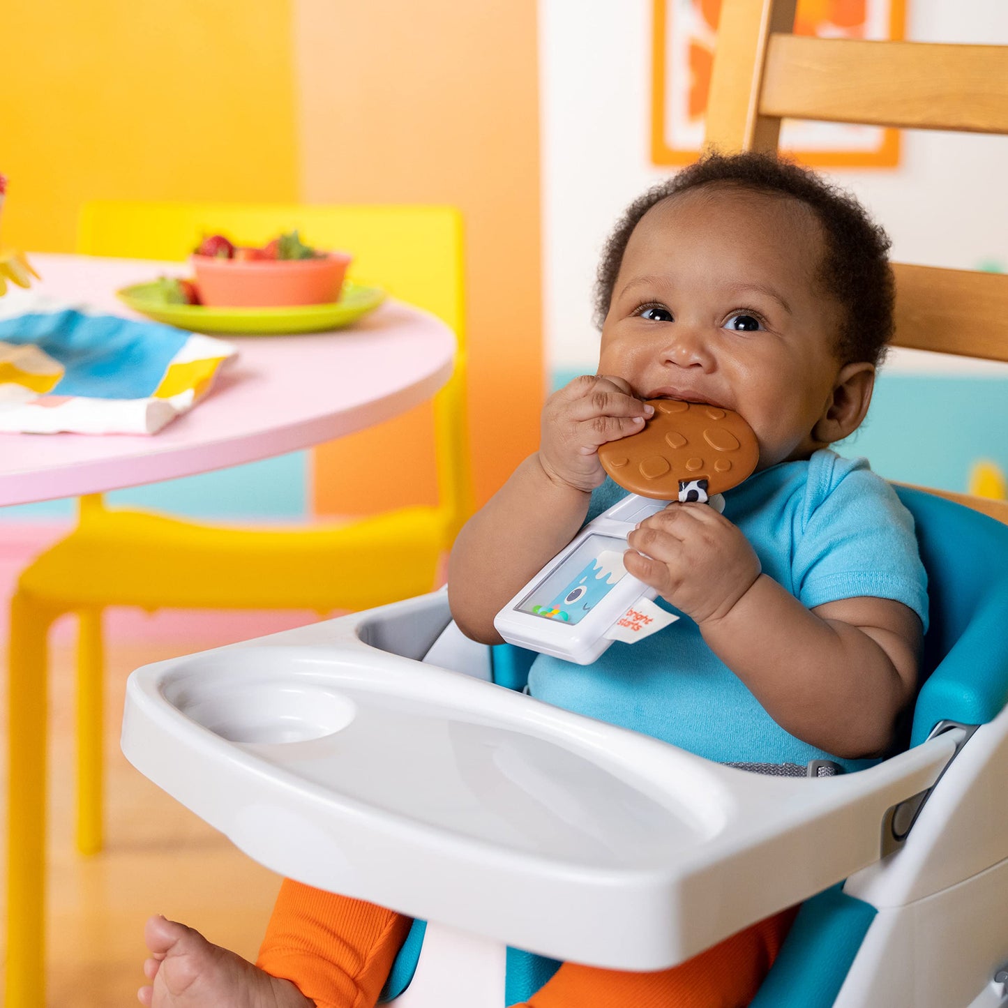 Bright Starts Cookies & Teethe 2-in-1 Rattle and Teether Activity Toy, Soothe Sore Gums, Entertain Baby with Rattle Toy, Unisex,