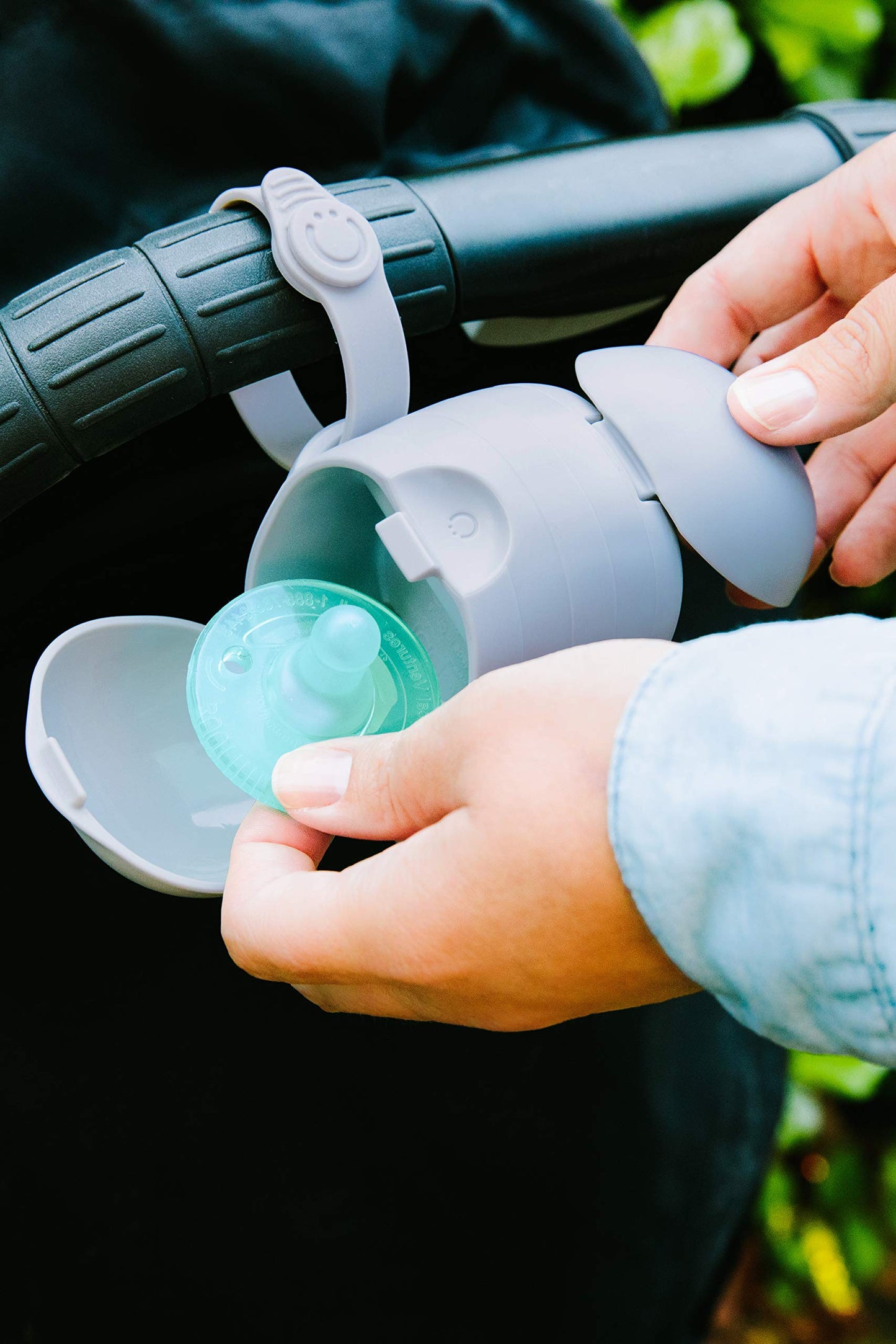 Ubbi On The Go Dual Pacifier Holder, Keeps Babys Binkies Clean And Accessible, Includes Silicone Strap, Gray