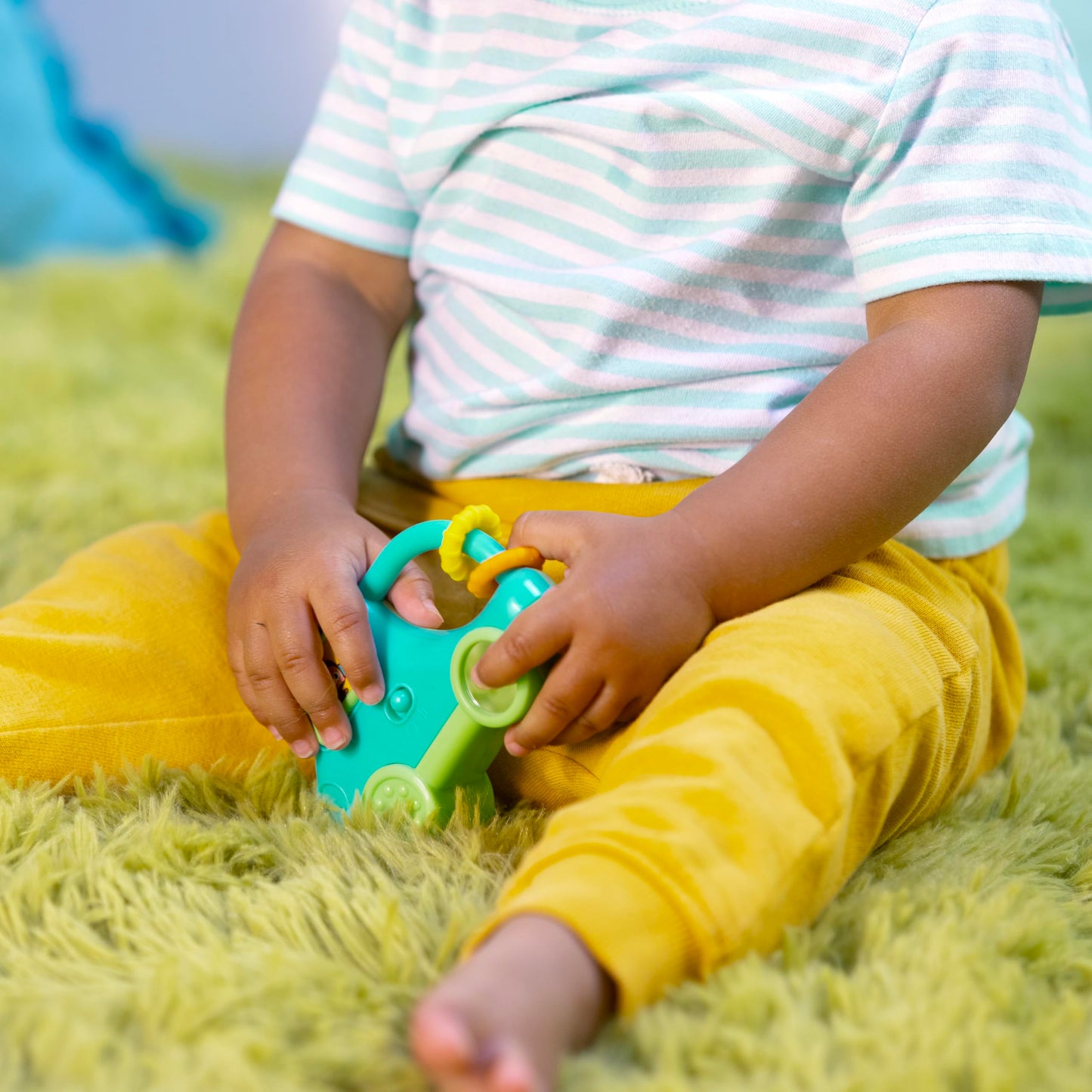 Bright Starts Safari Driver Take Along Toy with Music and Lights, Monkey, On The Go Travel Activity, Unisex, Blue, 3 Months+